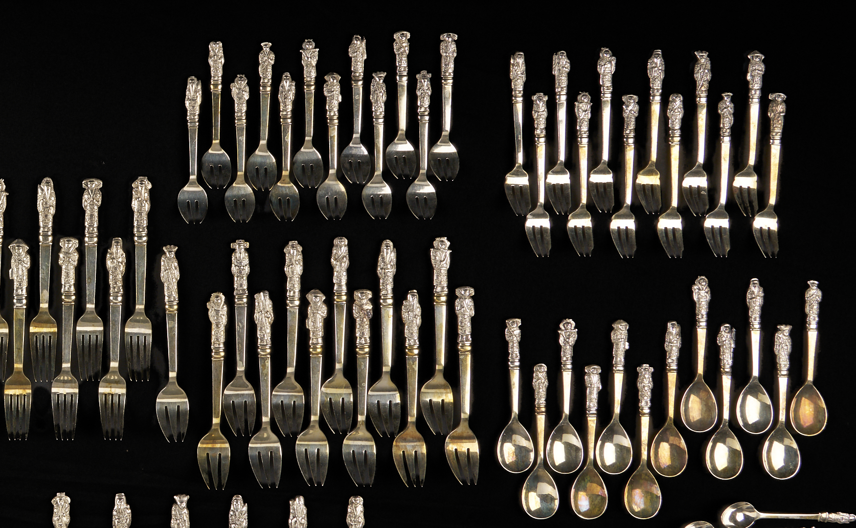 Lot 5: Chinese Export Figural Silver Flatware Set 228 pcs