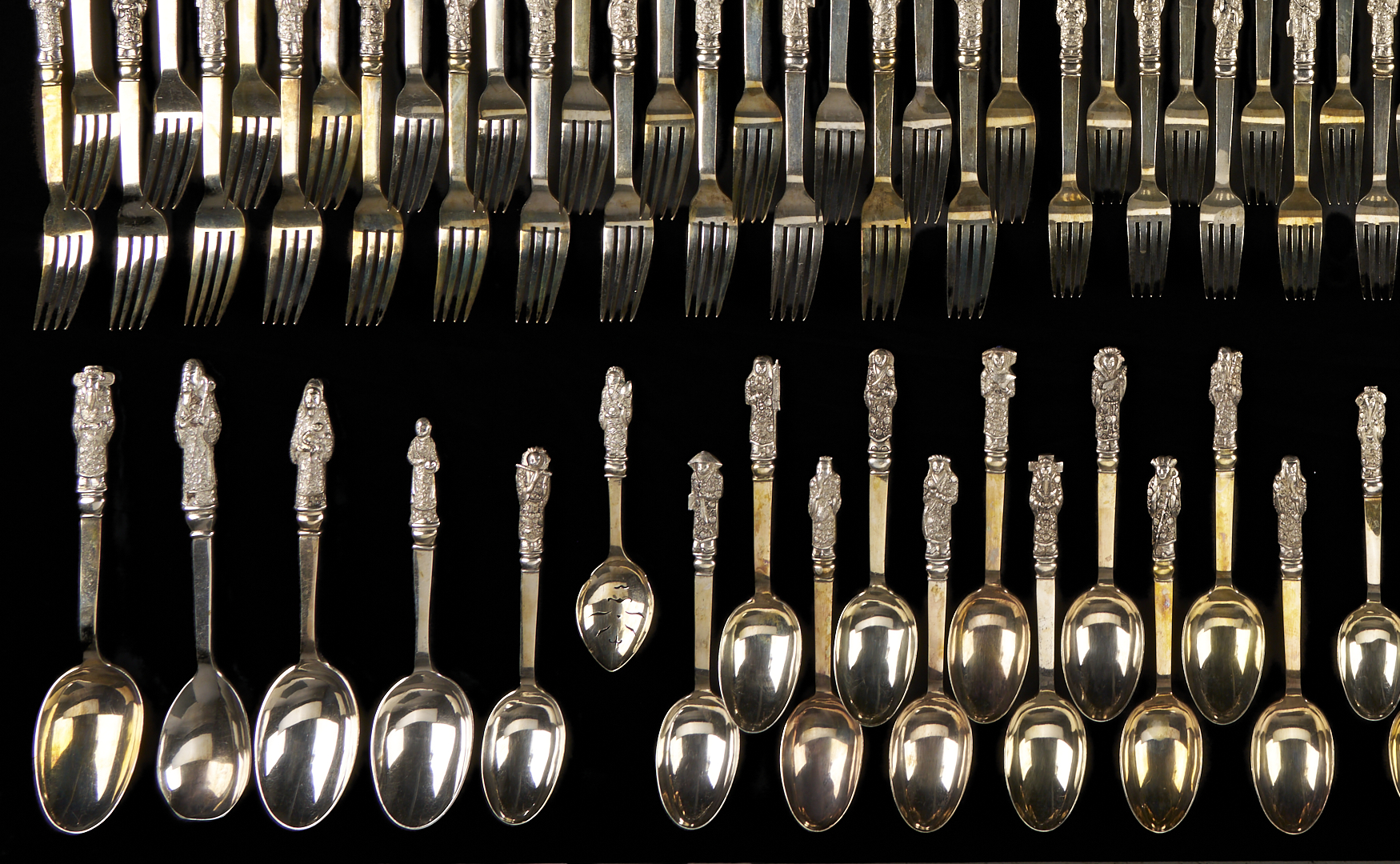 Lot 5: Chinese Export Figural Silver Flatware Set 228 pcs