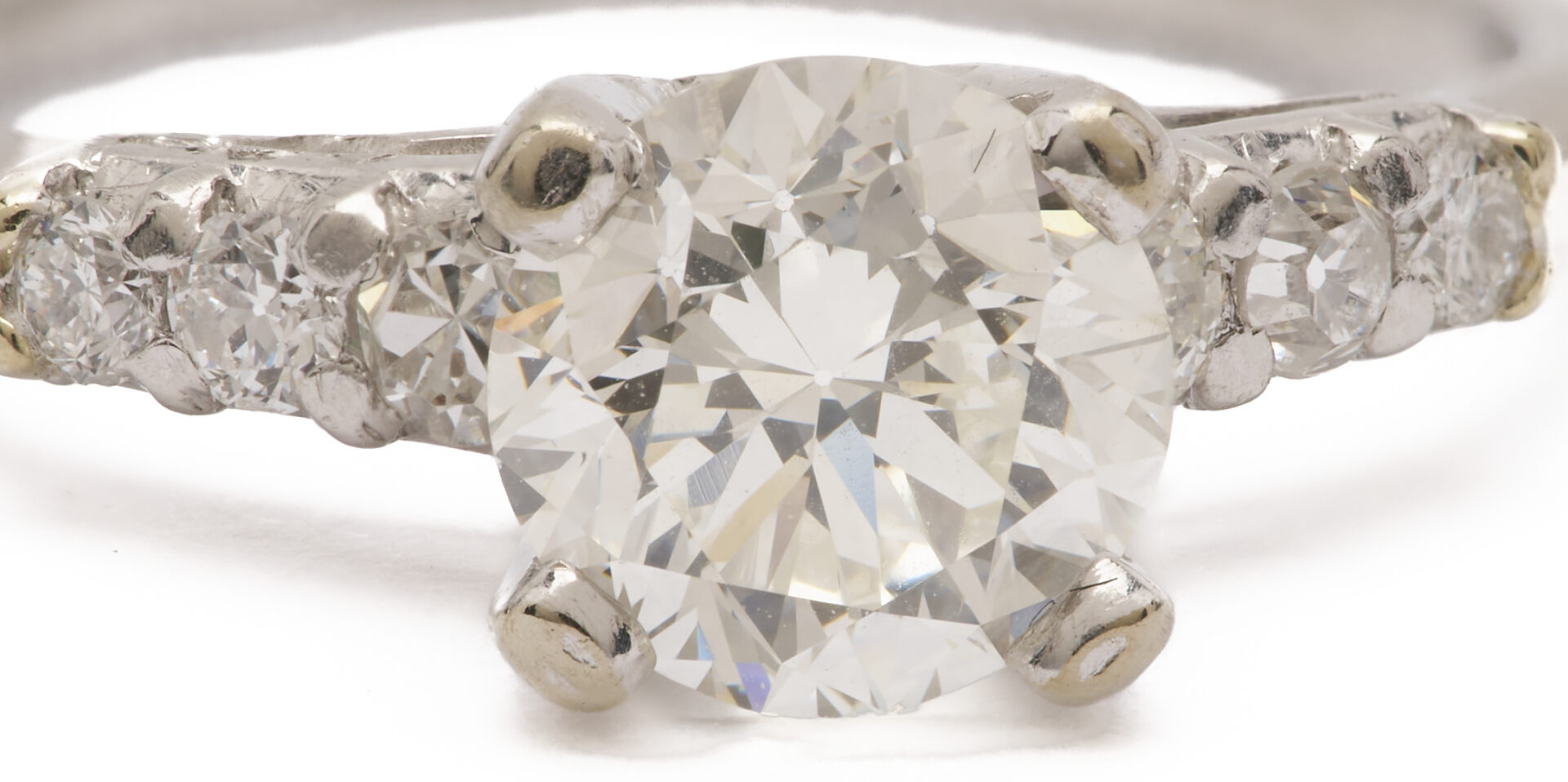 Lot 601: 1.09 Ct Platinum Tiffany & Co Engagement Ring