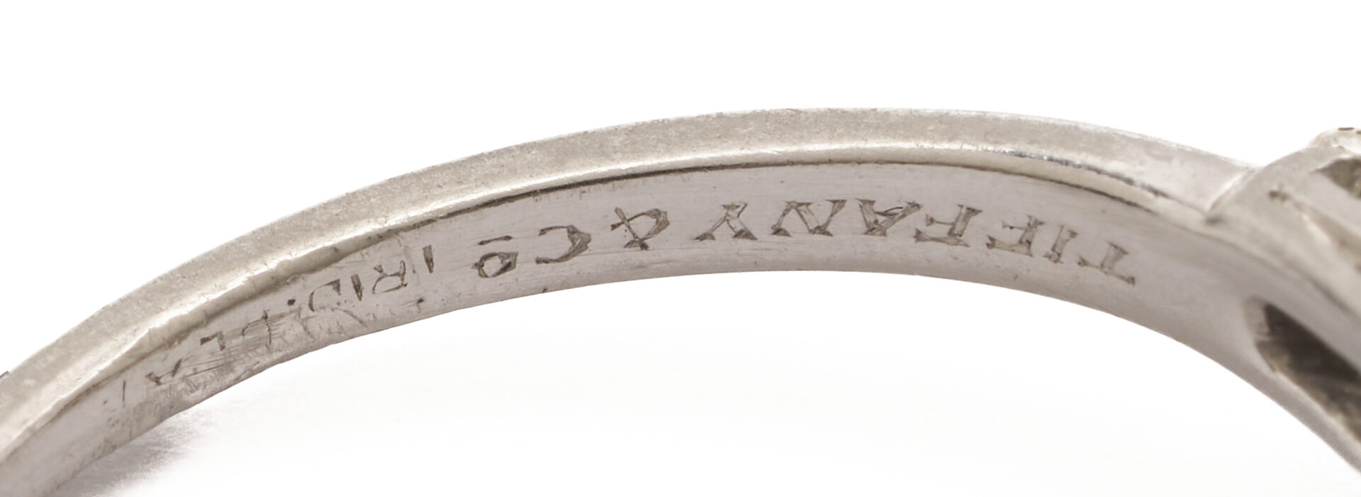 Lot 601: 1.09 Ct Platinum Tiffany & Co Engagement Ring