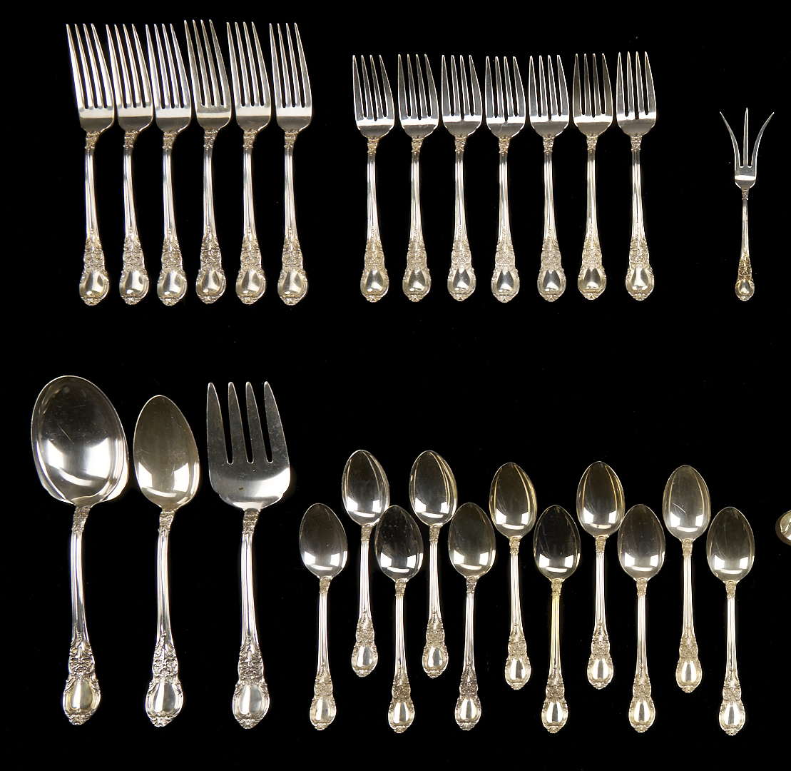 Lot 603: 49 Pcs Lunt American Victorian Sterling Silver Flatware