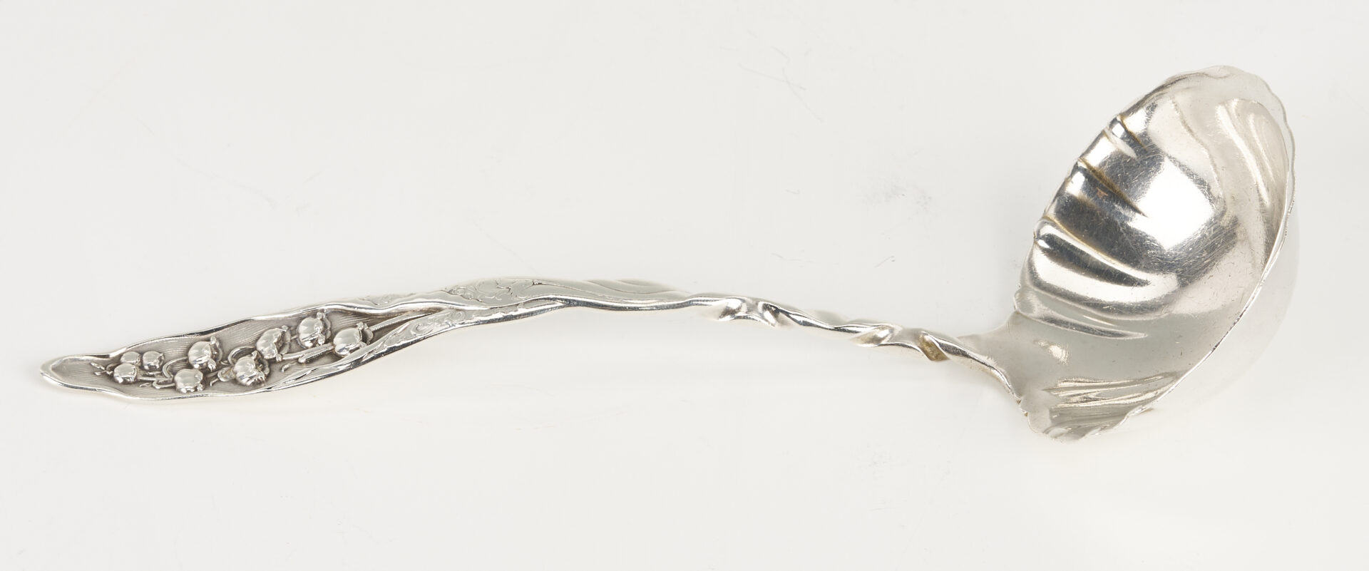 Lot 607: 4 Pcs. Sterling Hollowware, incl. Sauce Dish