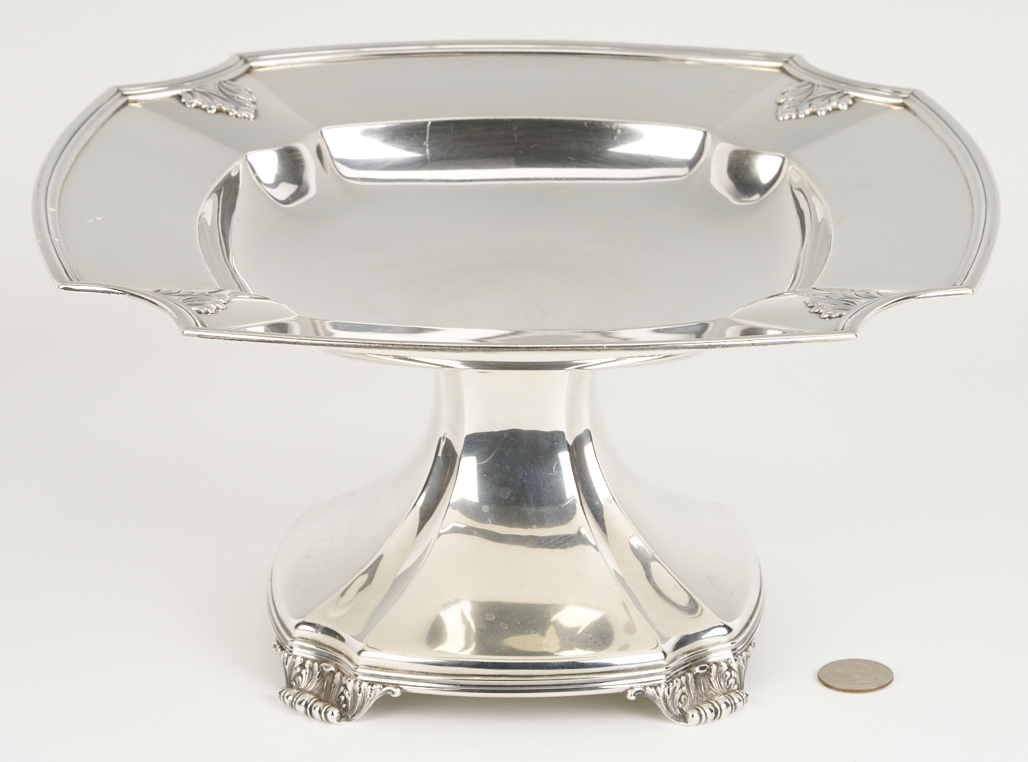Lot 614: Whiting Sterling Centerpiece/Tazza