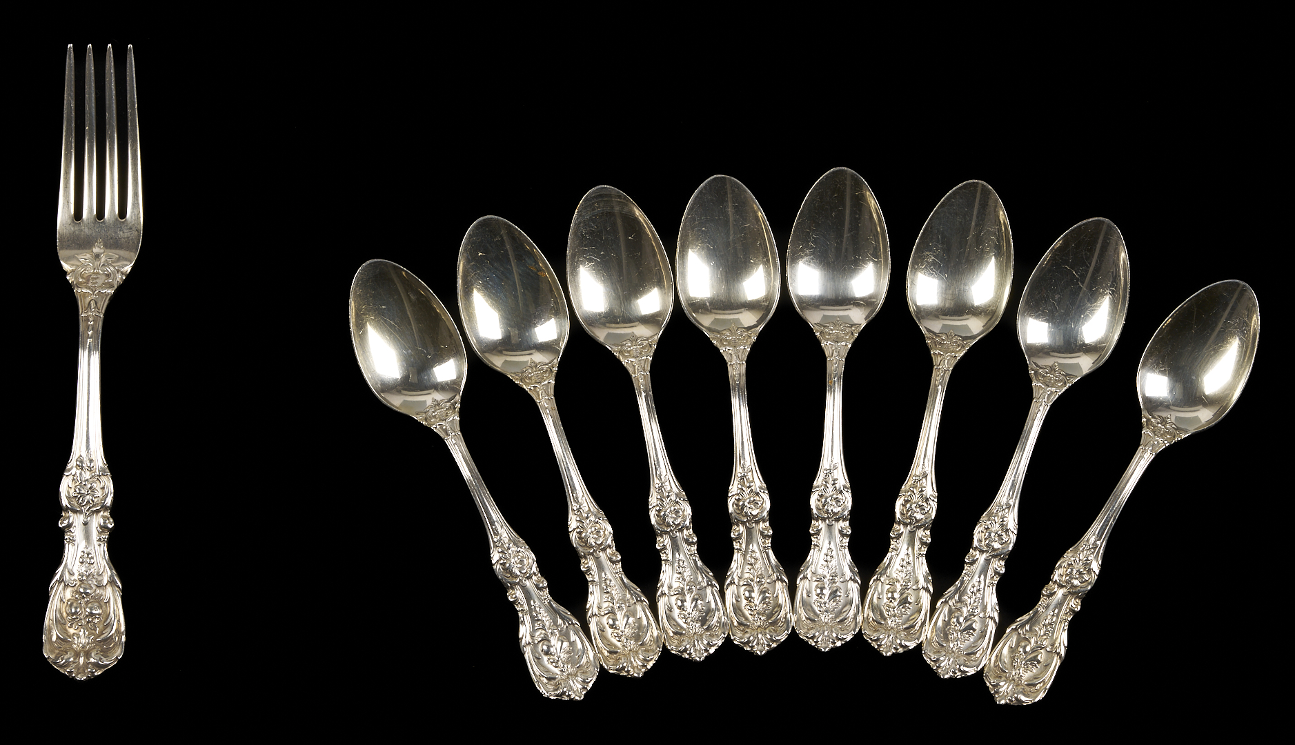 Lot 618: 32 Pcs. Reed & Barton Sterling Flatware, Amaryllis Pattern