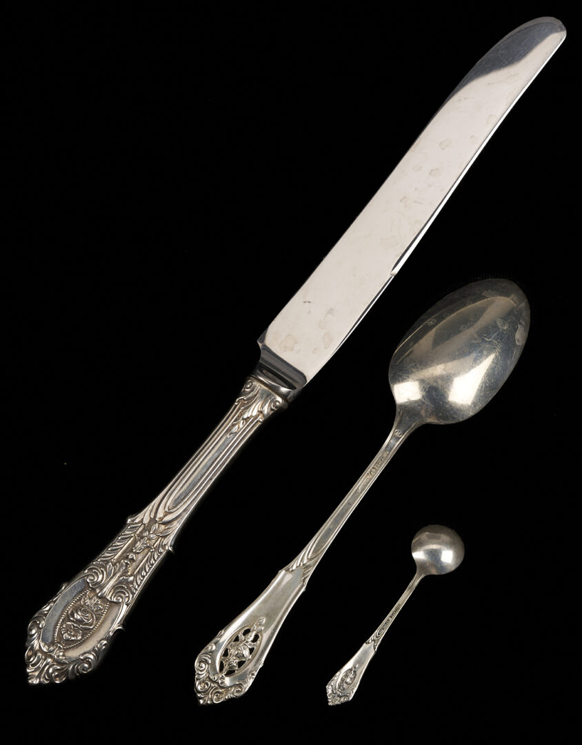 Lot 622: 38 pcs Wallace Rosepoint Sterling Silver Flatware