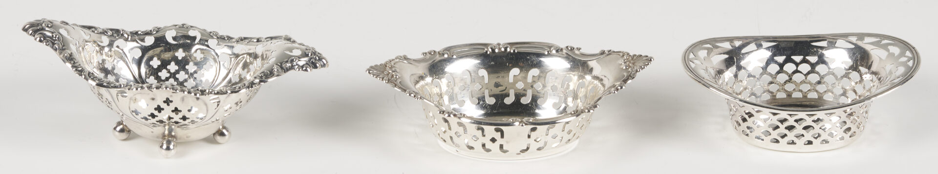 Lot 623: 30 pcs Sterling: Nut Dishes, Bread Tray, Towle Chippendale Flatware