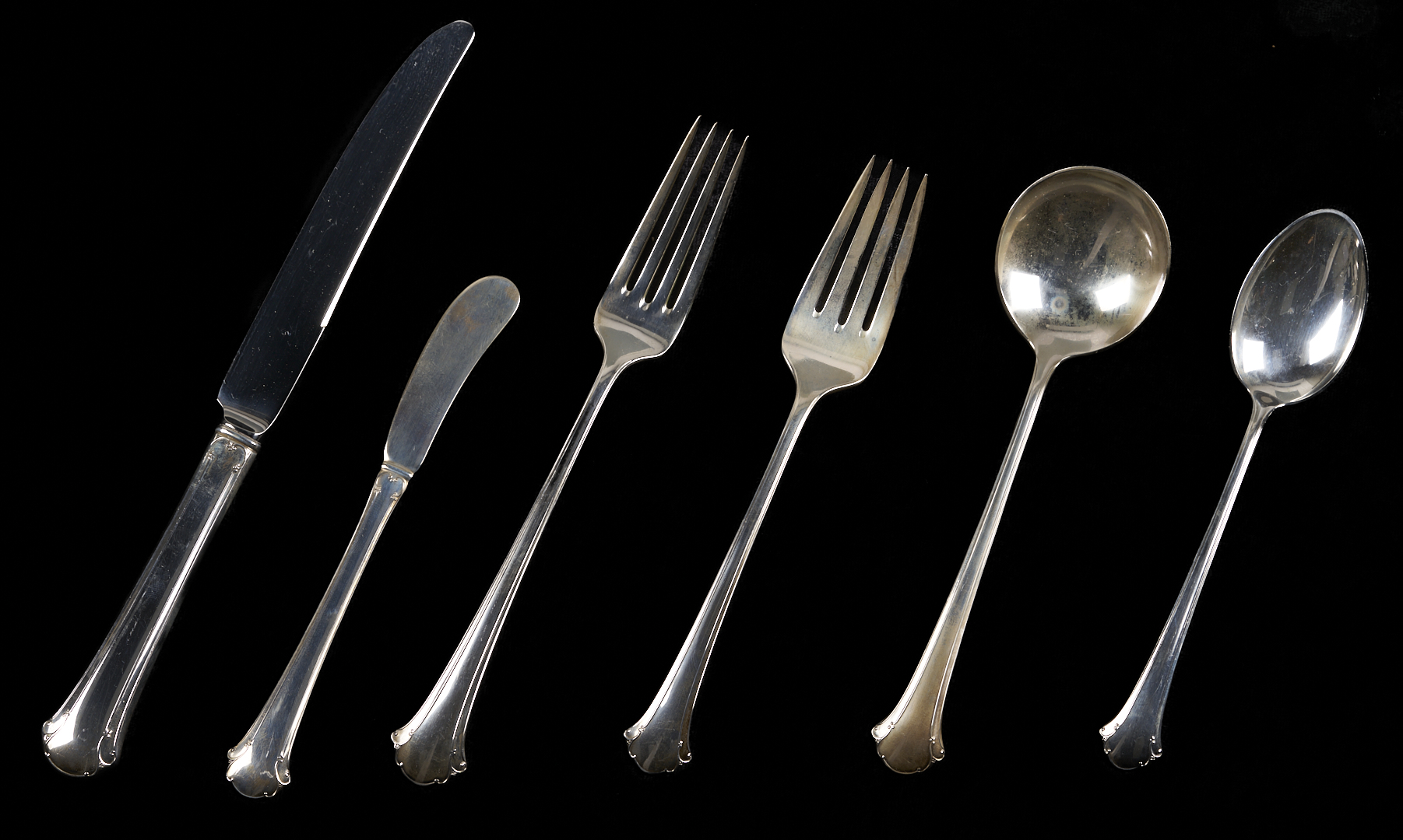 Lot 623: 30 pcs Sterling: Nut Dishes, Bread Tray, Towle Chippendale Flatware