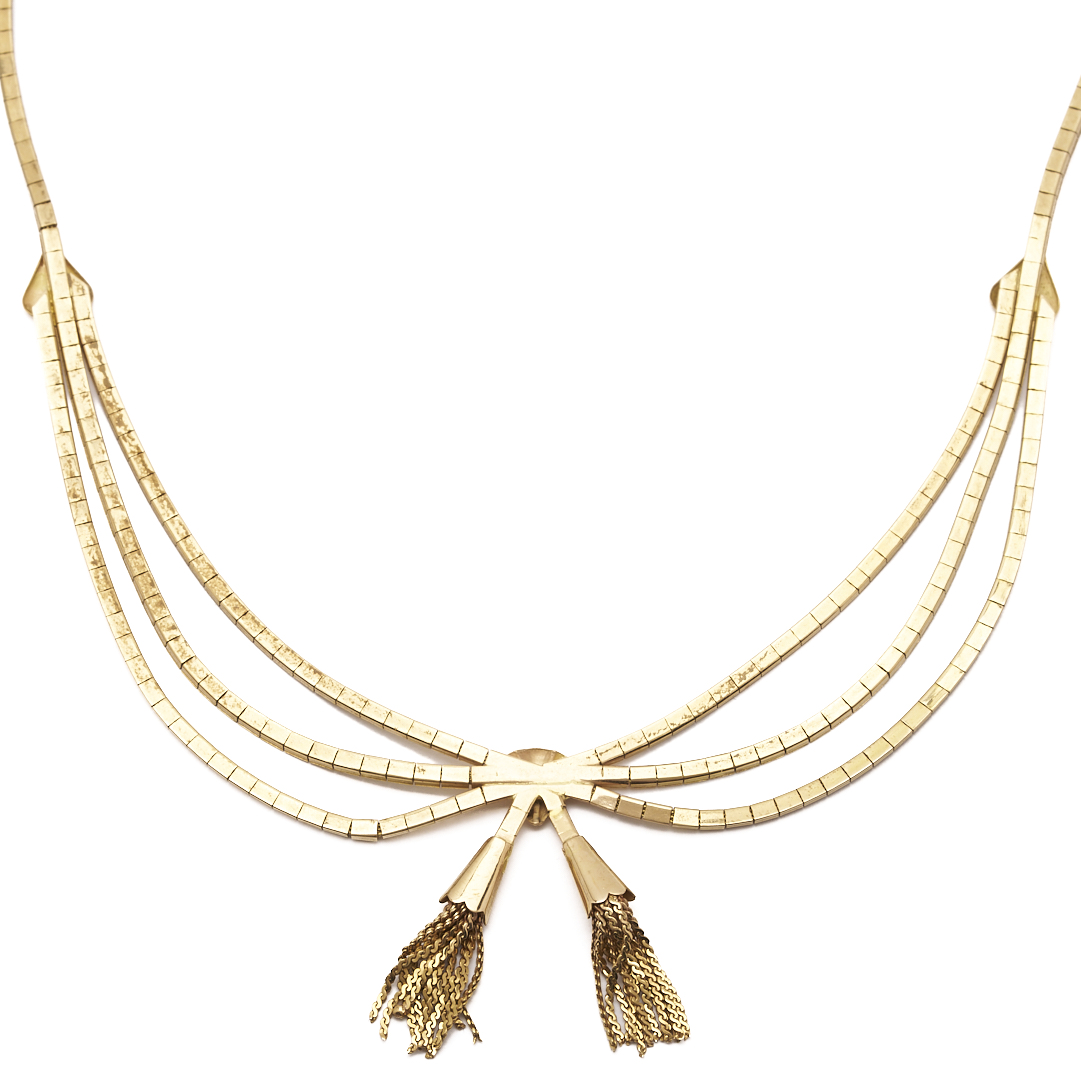 Lot 62: 18K Gold Bow Necklace