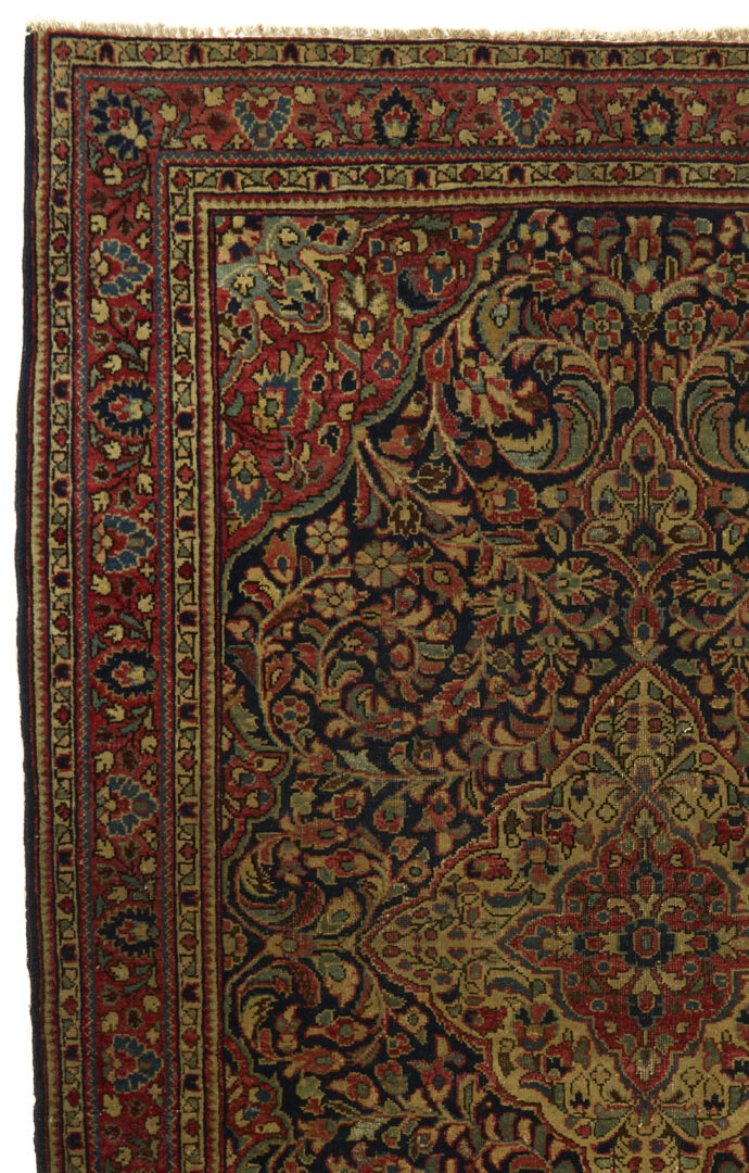 Lot 668: Antique Persian Kashan Medallion Rug