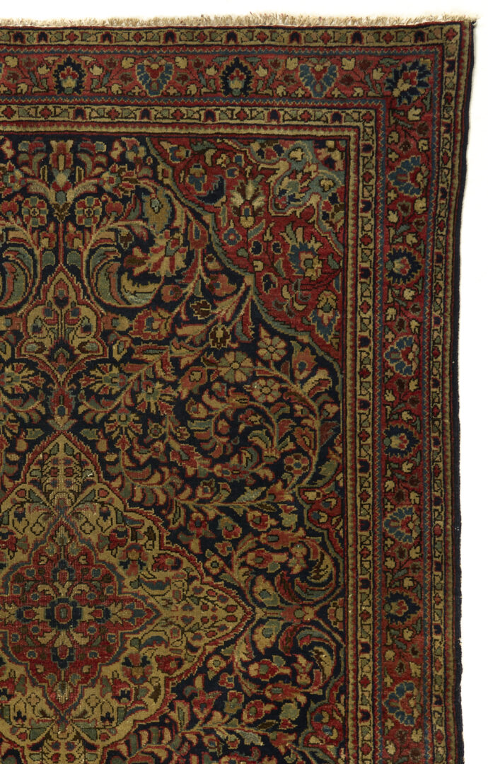 Lot 668: Antique Persian Kashan Medallion Rug