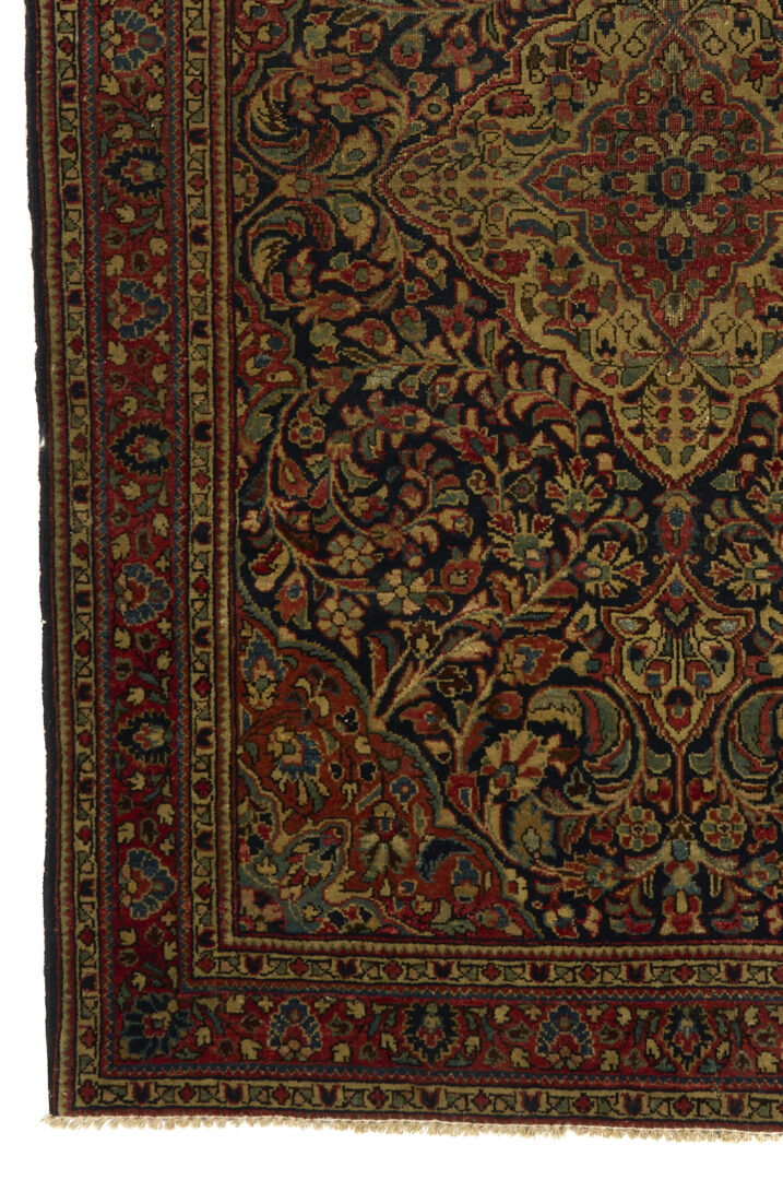 Lot 668: Antique Persian Kashan Medallion Rug