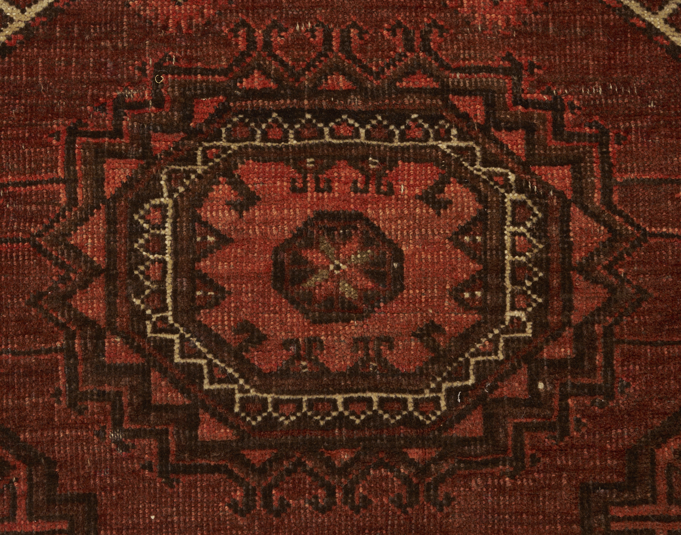 Lot 670: 2 Antique Turkmen Ersari Rugs, Ensi & Prayer Rug