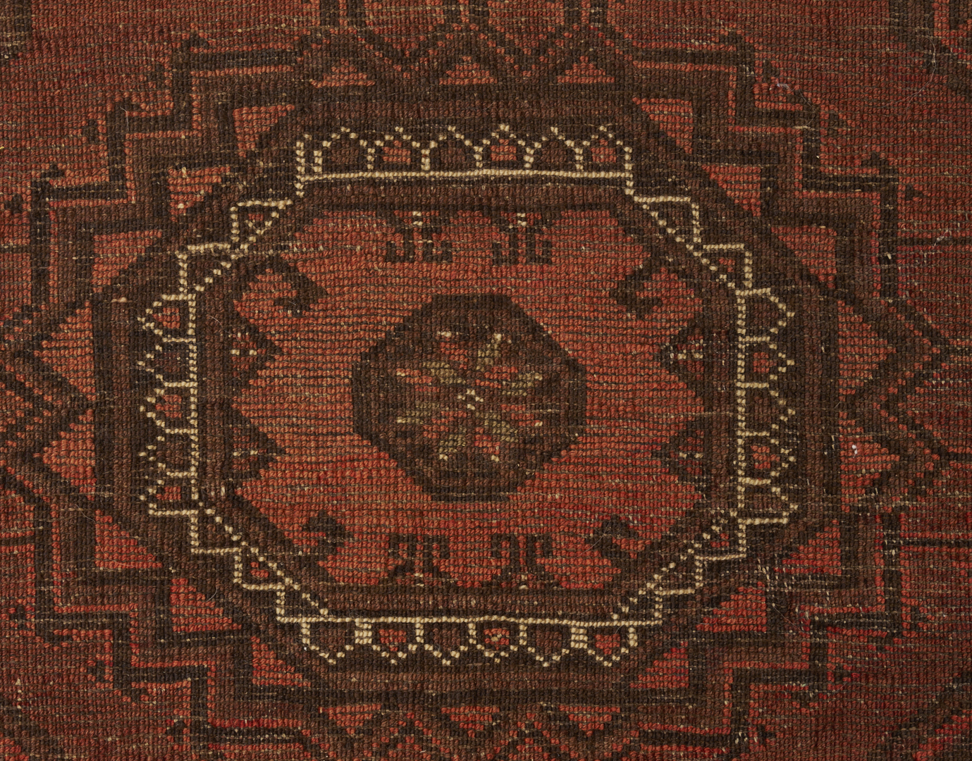 Lot 670: 2 Antique Turkmen Ersari Rugs, Ensi & Prayer Rug