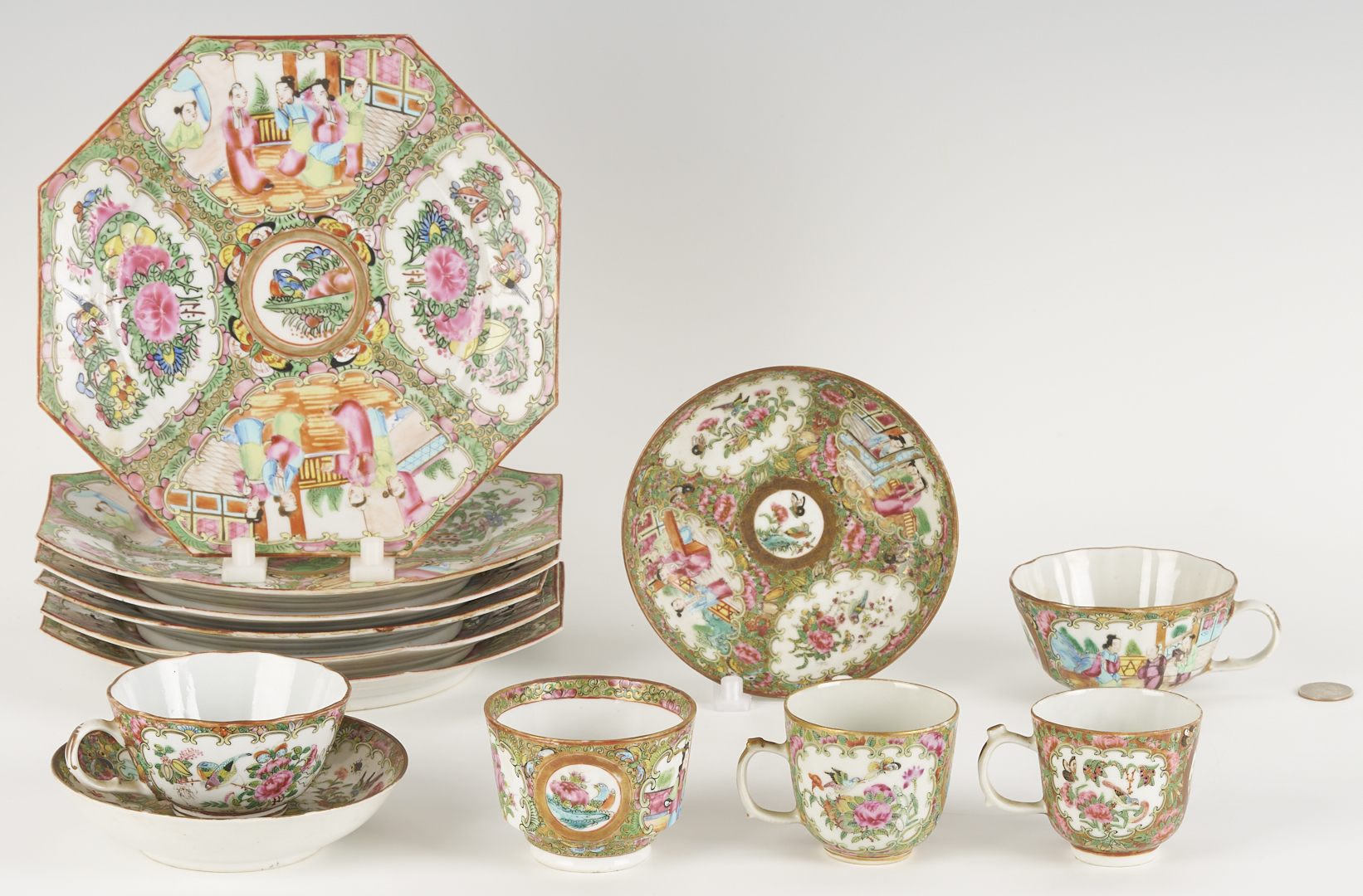 Lot 699: 13 Chinese Rose Medallion Porcelain Pieces