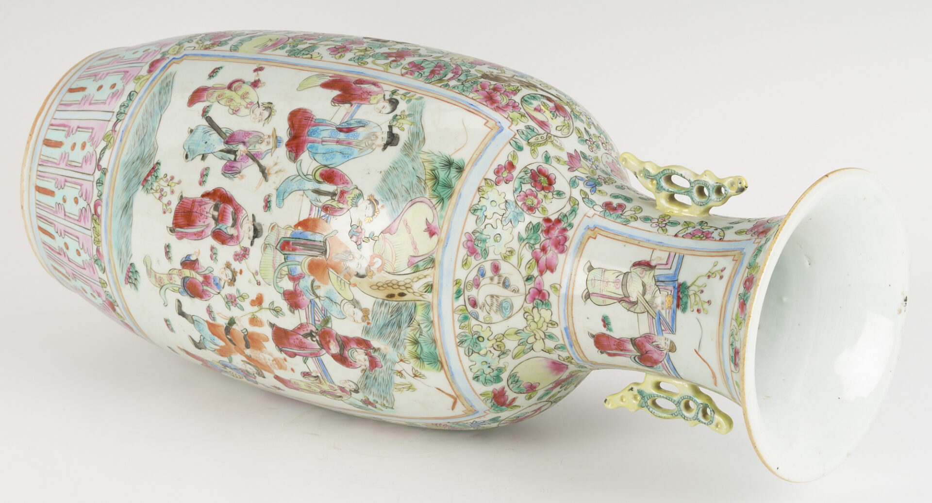 Lot 700: Large Chinese Famille Rose Porcelain Vase