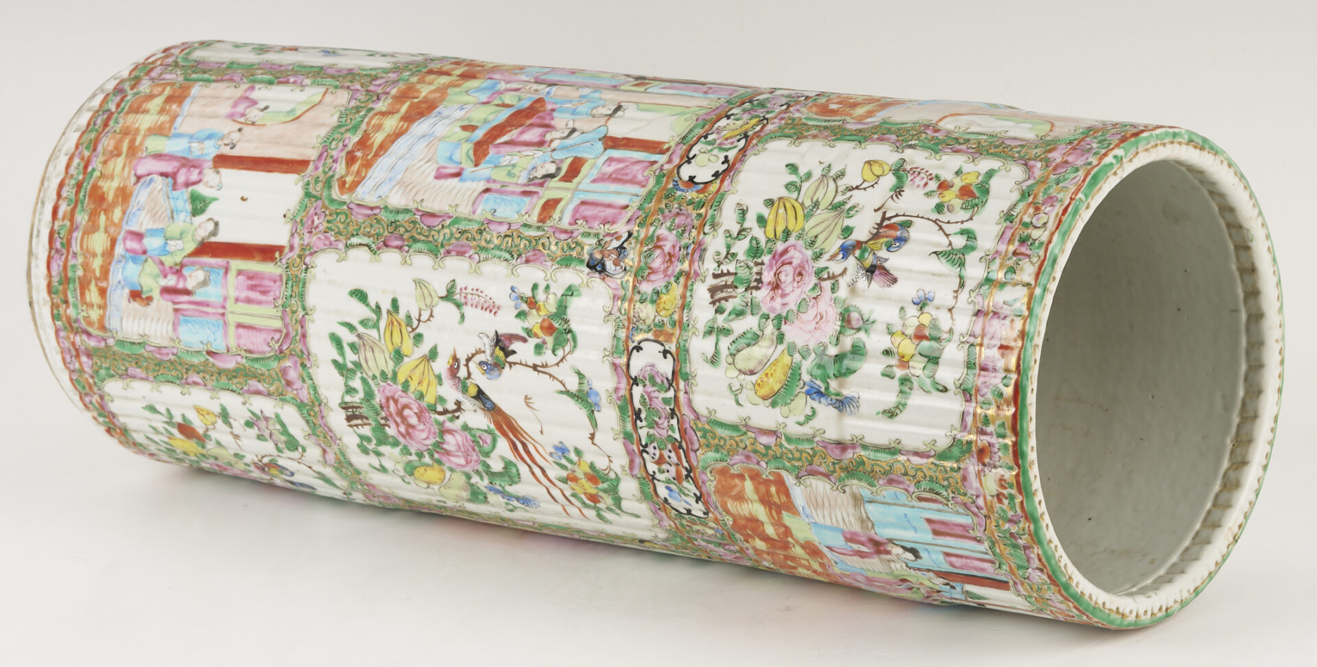 Lot 701: Chinese Rose Medallion Porcelain Umbrella Stand