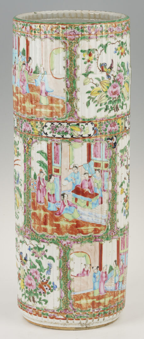 Lot 701: Chinese Rose Medallion Porcelain Umbrella Stand