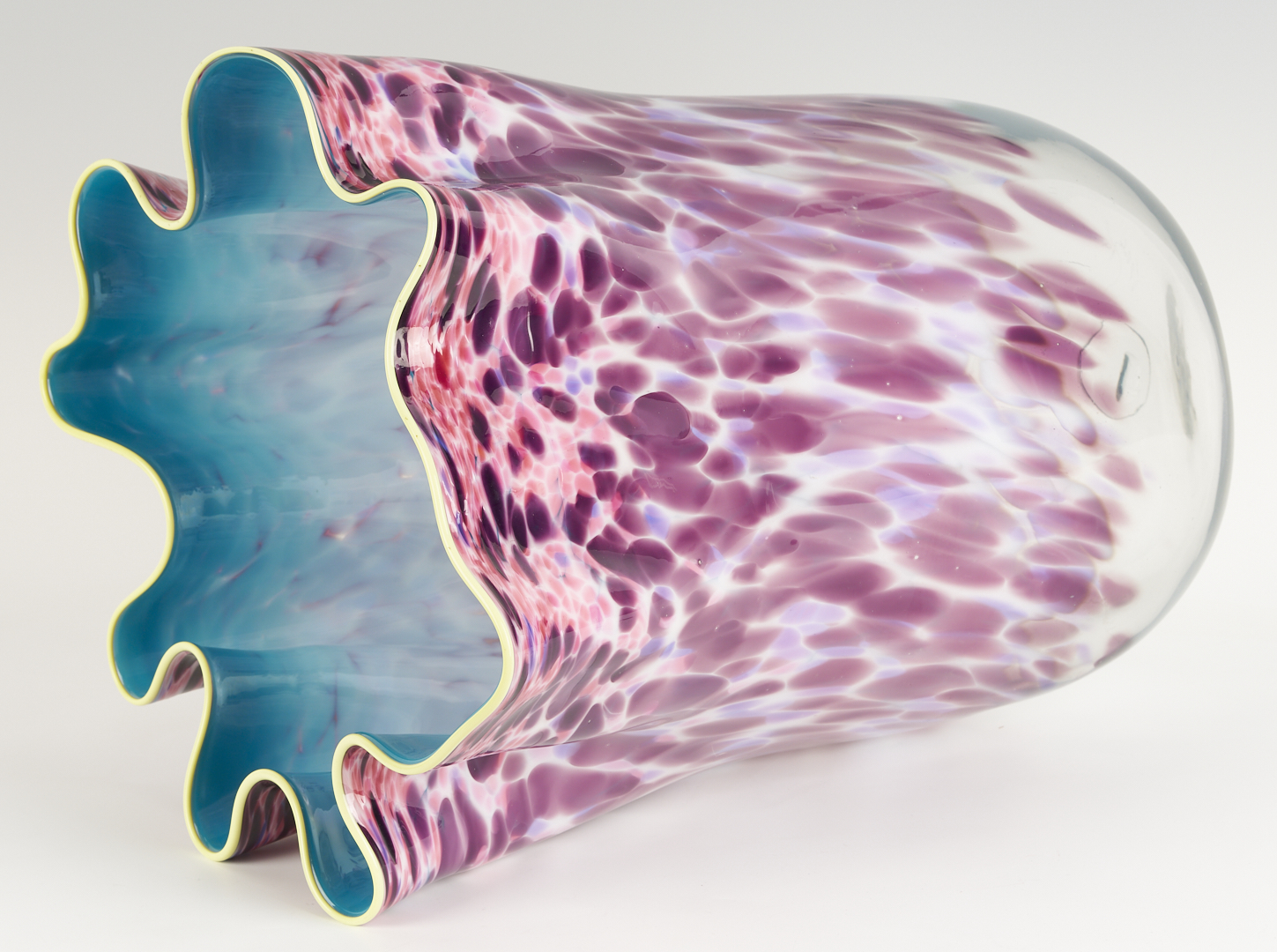 Lot 723: Dale Chihuly Macchia Art Glass Sculpture in Purple, Pink, & Aqua w/ Yellow Lip