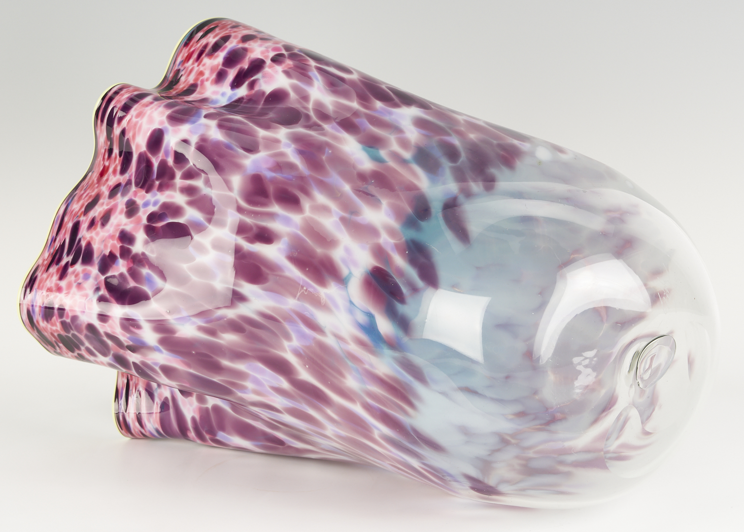 Lot 723: Dale Chihuly Macchia Art Glass Sculpture in Purple, Pink, & Aqua w/ Yellow Lip