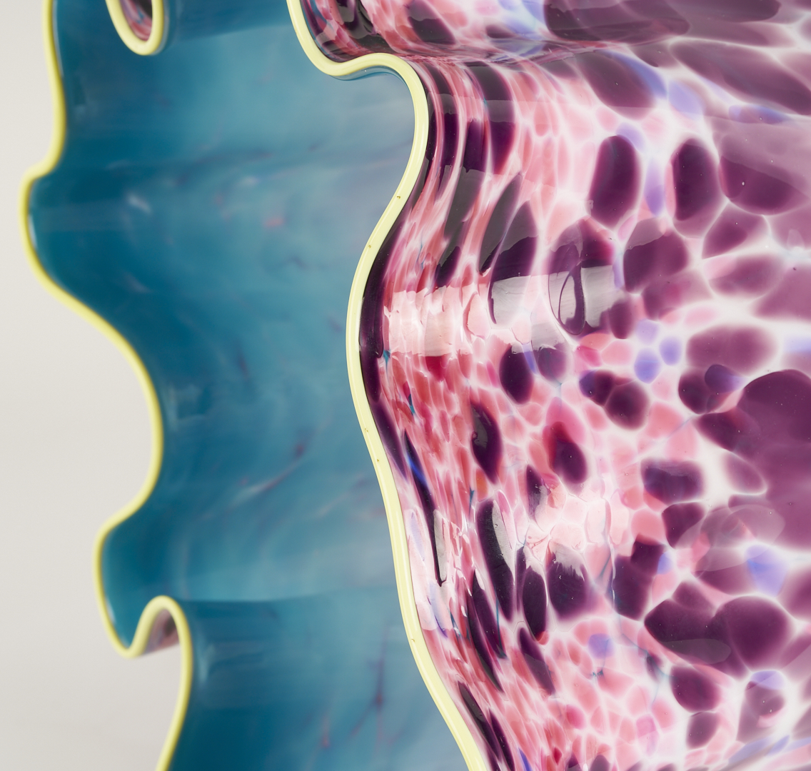 Lot 723: Dale Chihuly Macchia Art Glass Sculpture in Purple, Pink, & Aqua w/ Yellow Lip
