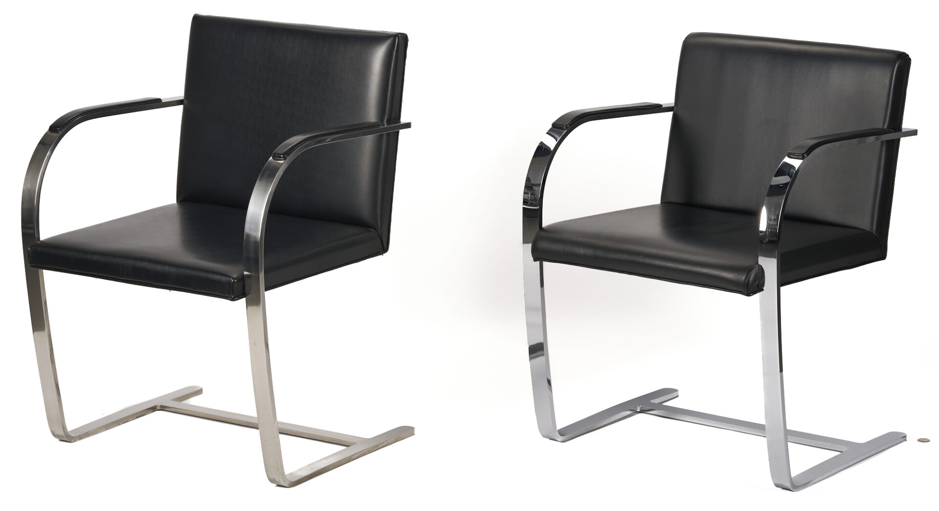 Lot 753: Pair of Knoll Mid-Century Brno Flat Bar Chairs