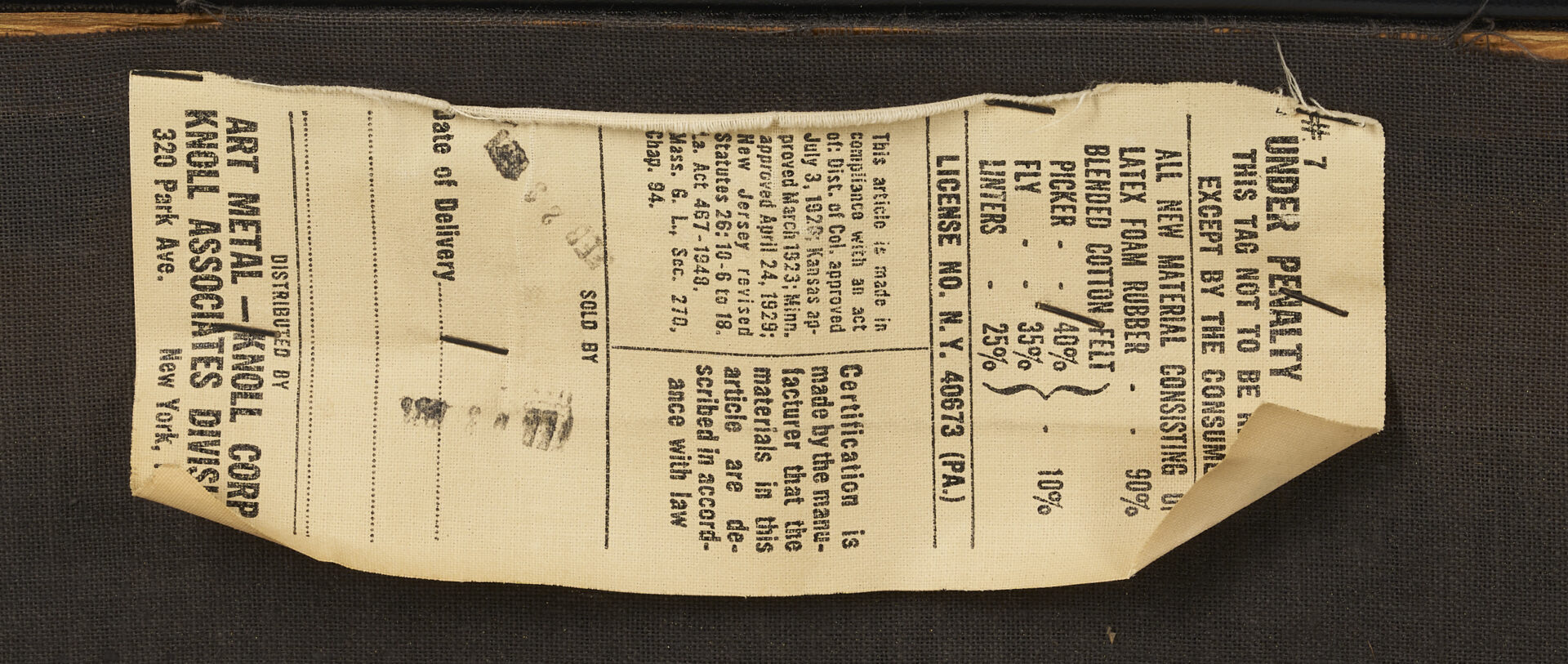 Lot 753: Pair of Knoll Mid-Century Brno Flat Bar Chairs