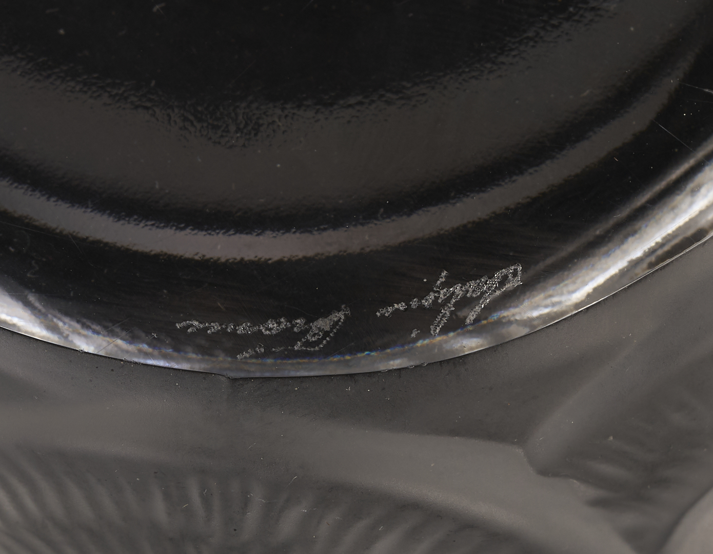 Lot 759: 12 Lalique Glass Items, incl. Pin Trays, Perfume Bottles