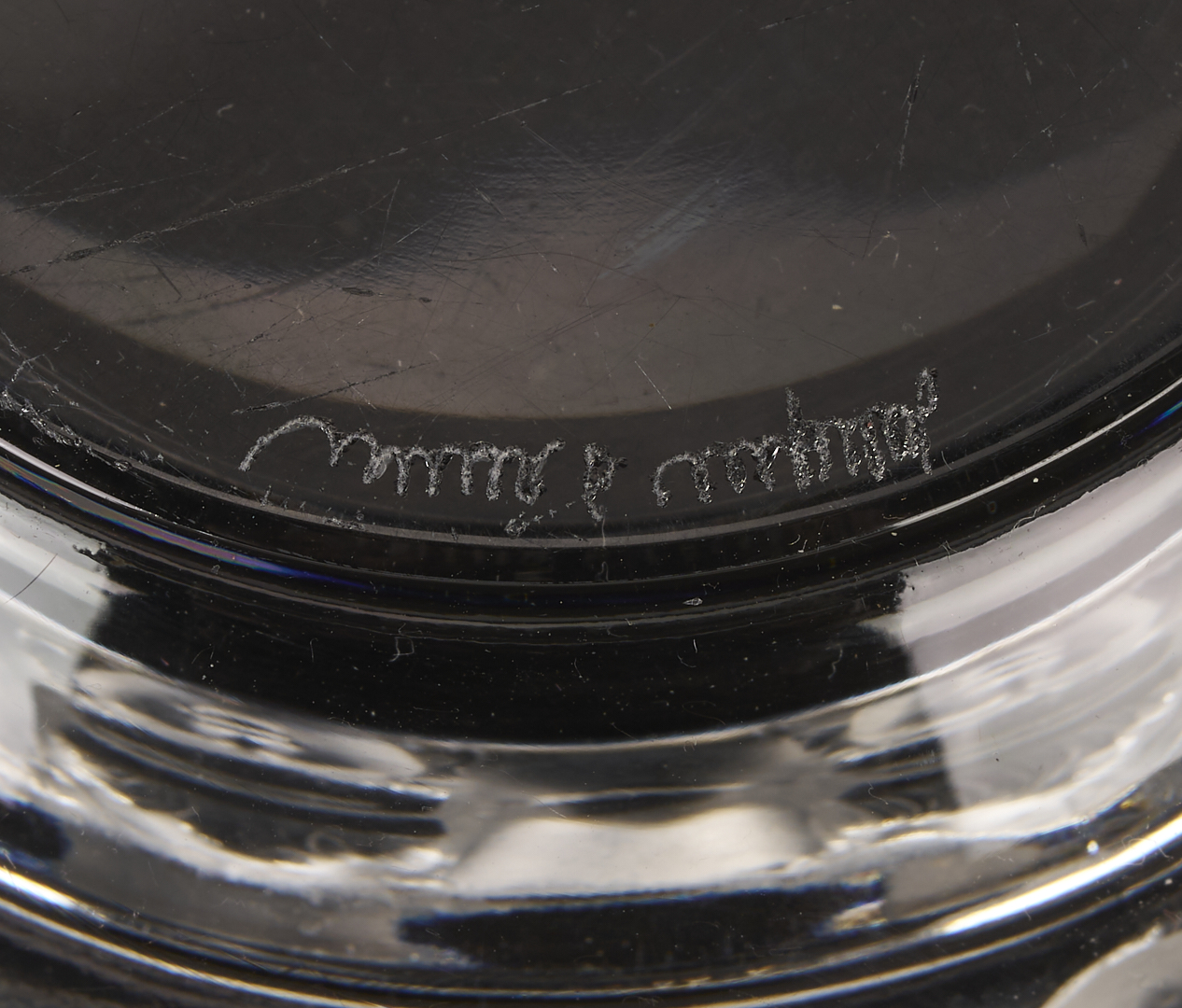 Lot 759: 12 Lalique Glass Items, incl. Pin Trays, Perfume Bottles