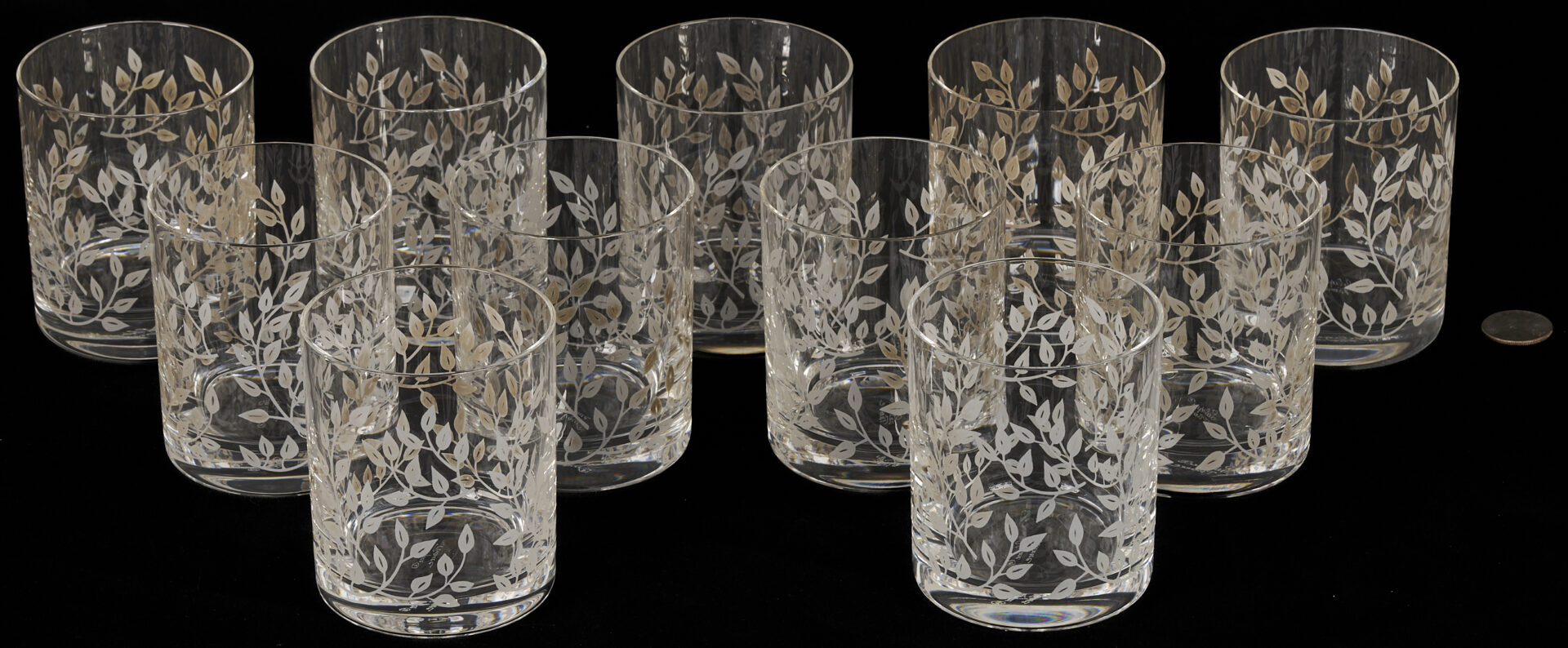 Lot 763: 11 Lalique Glass Tumblers, Liane Doree Pattern
