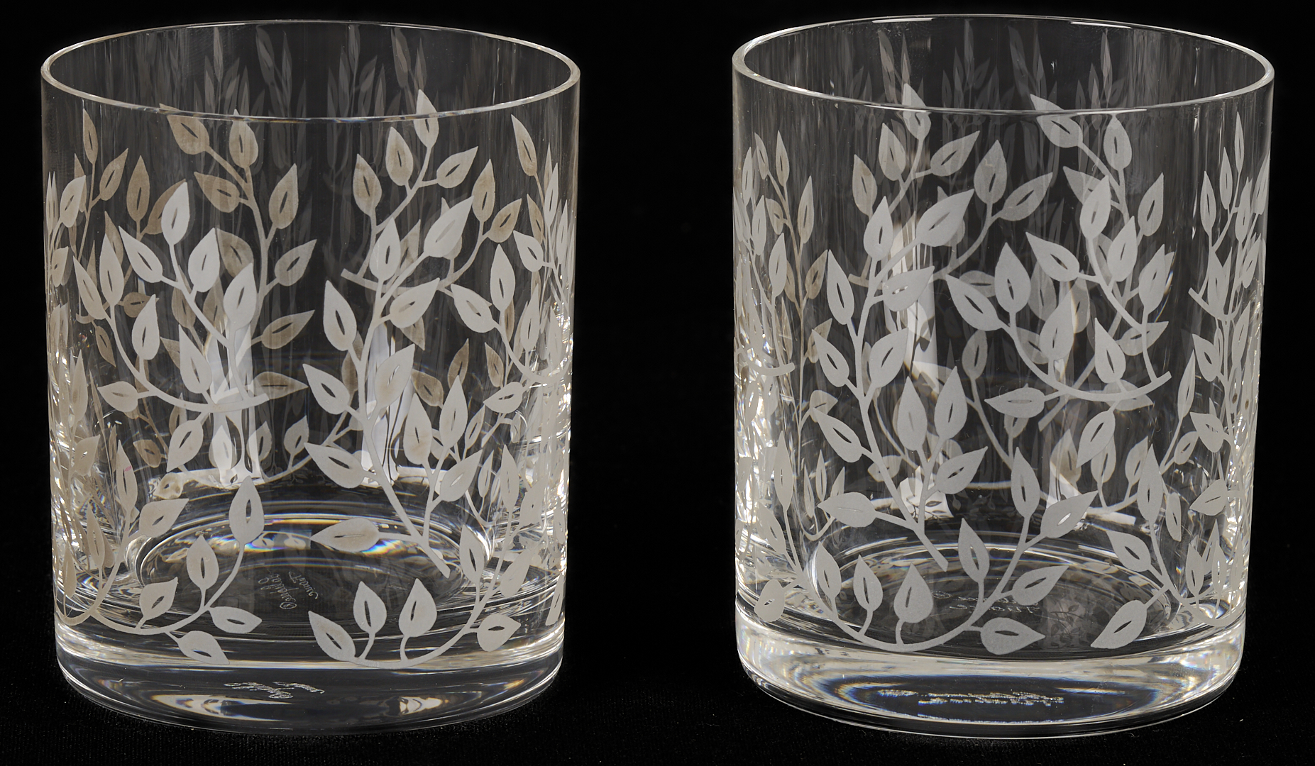 Lot 763: 11 Lalique Glass Tumblers, Liane Doree Pattern