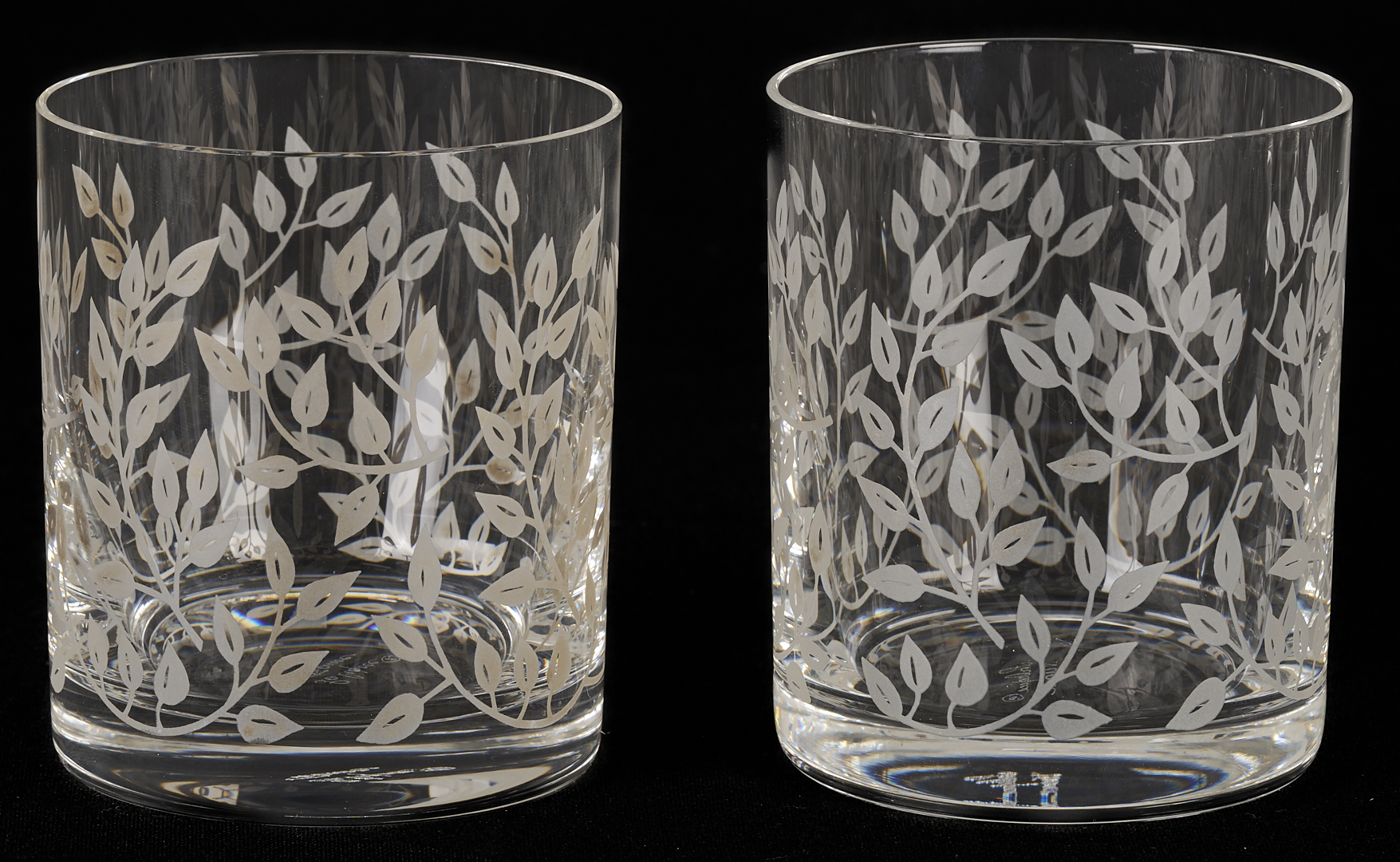 Lot 763: 11 Lalique Glass Tumblers, Liane Doree Pattern