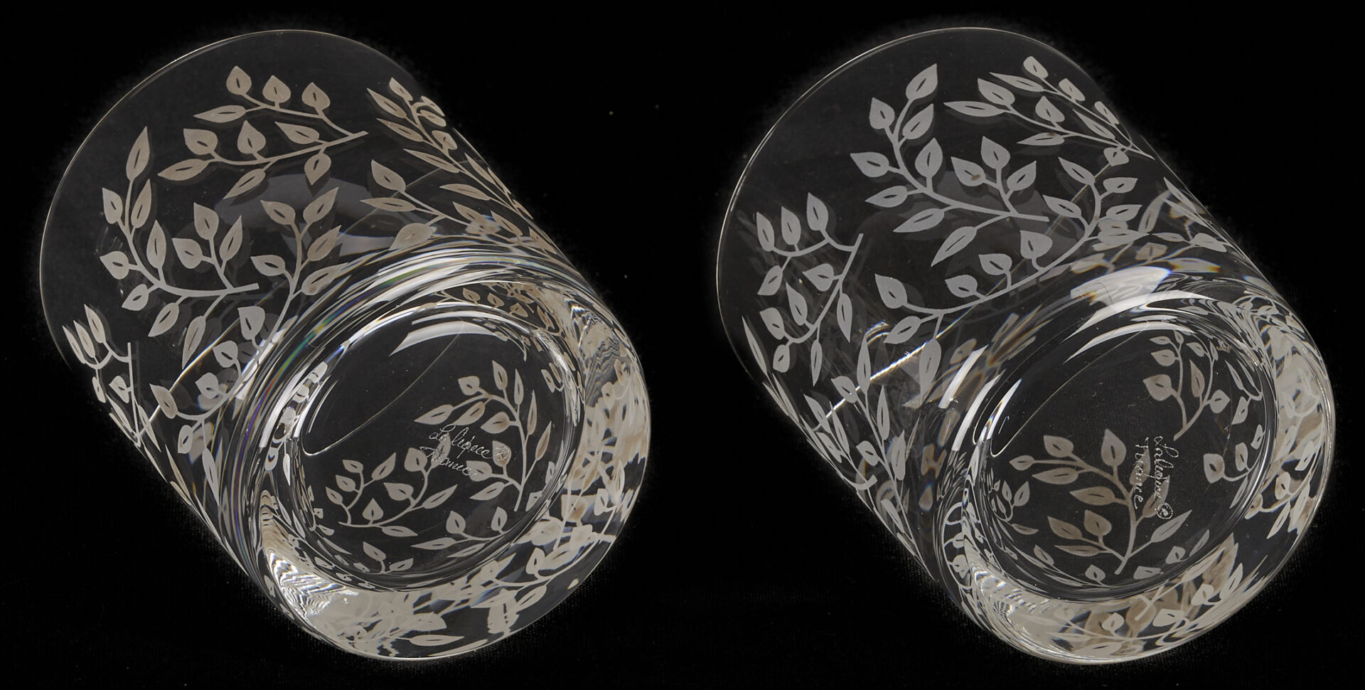 Lot 763: 11 Lalique Glass Tumblers, Liane Doree Pattern