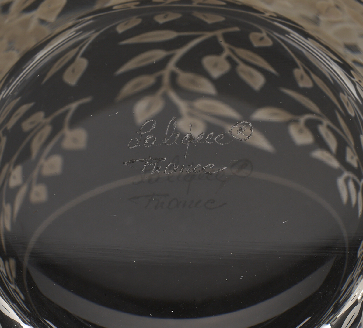 Lot 763: 11 Lalique Glass Tumblers, Liane Doree Pattern