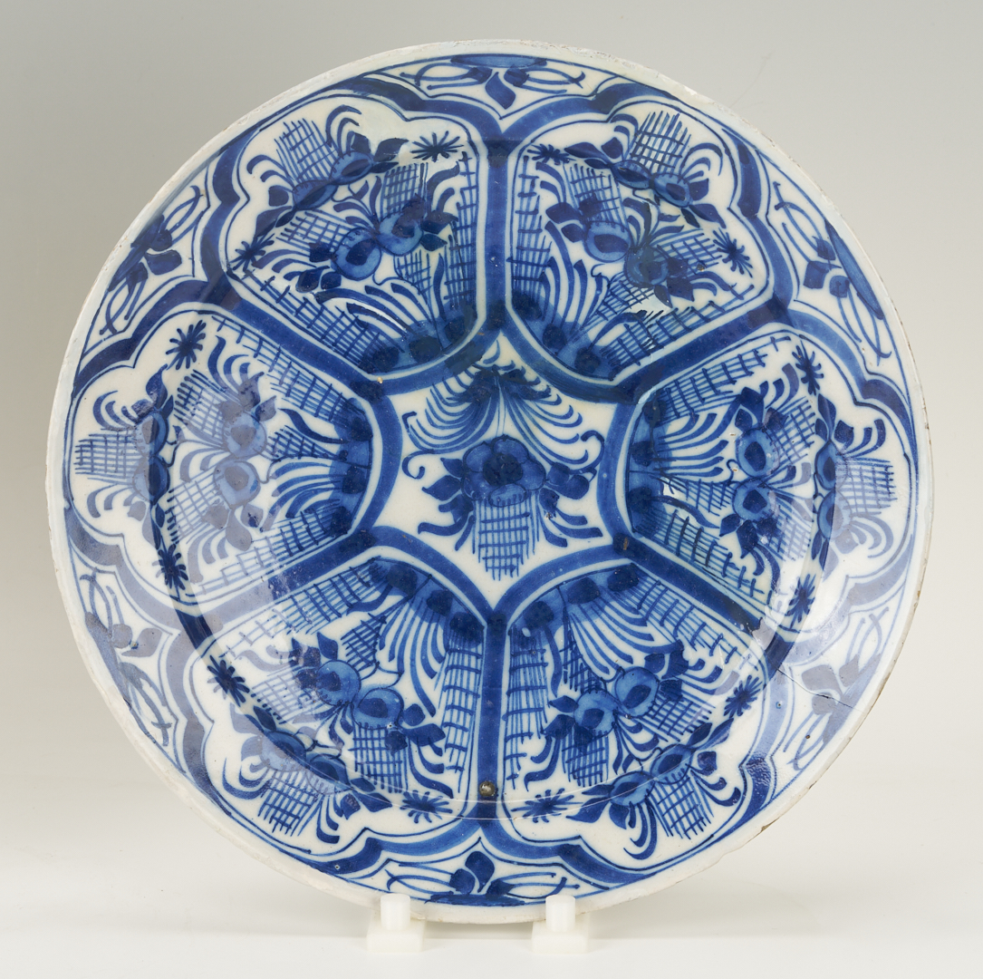 Lot 782: 2 Delft Blue and White Kraak Style Chargers