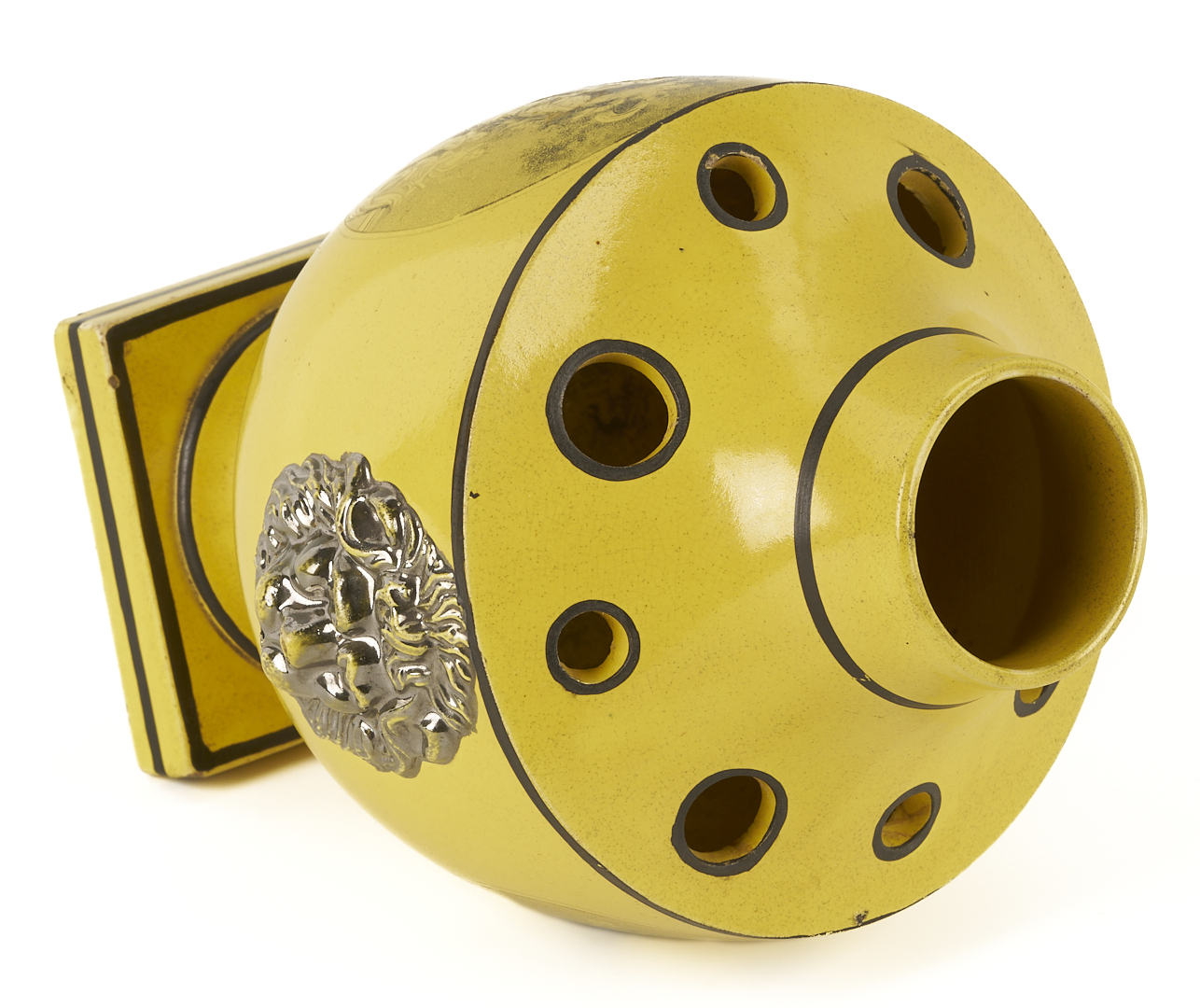 Lot 786: French Yellow Ground Porcelain Bulb Pot