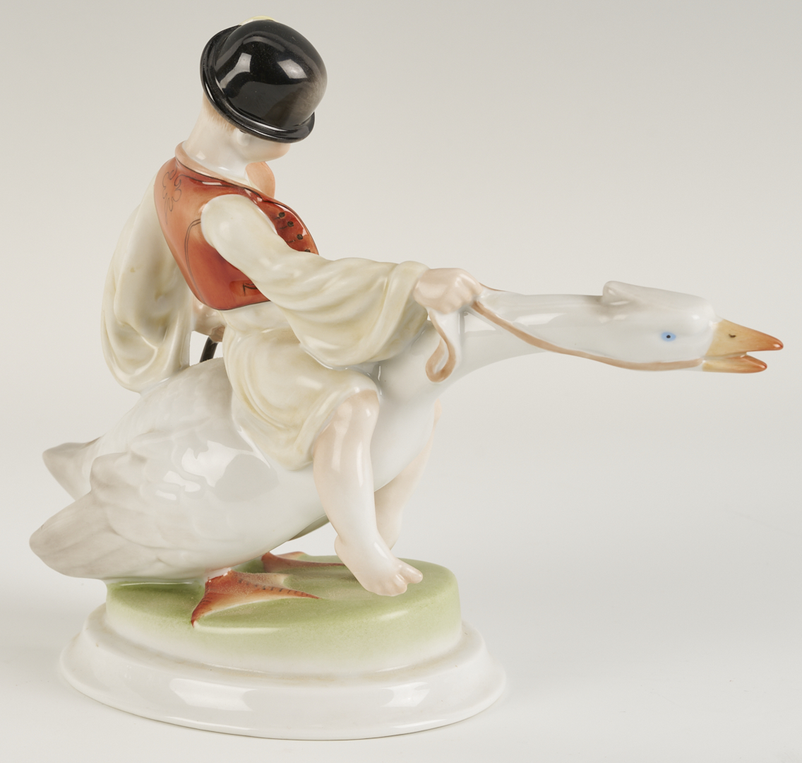 Lot 789: 4 Herend Porcelain Bird Figurines incl. Double Peacock