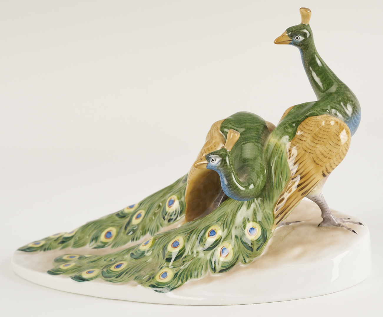Lot 789: 4 Herend Porcelain Bird Figurines incl. Double Peacock