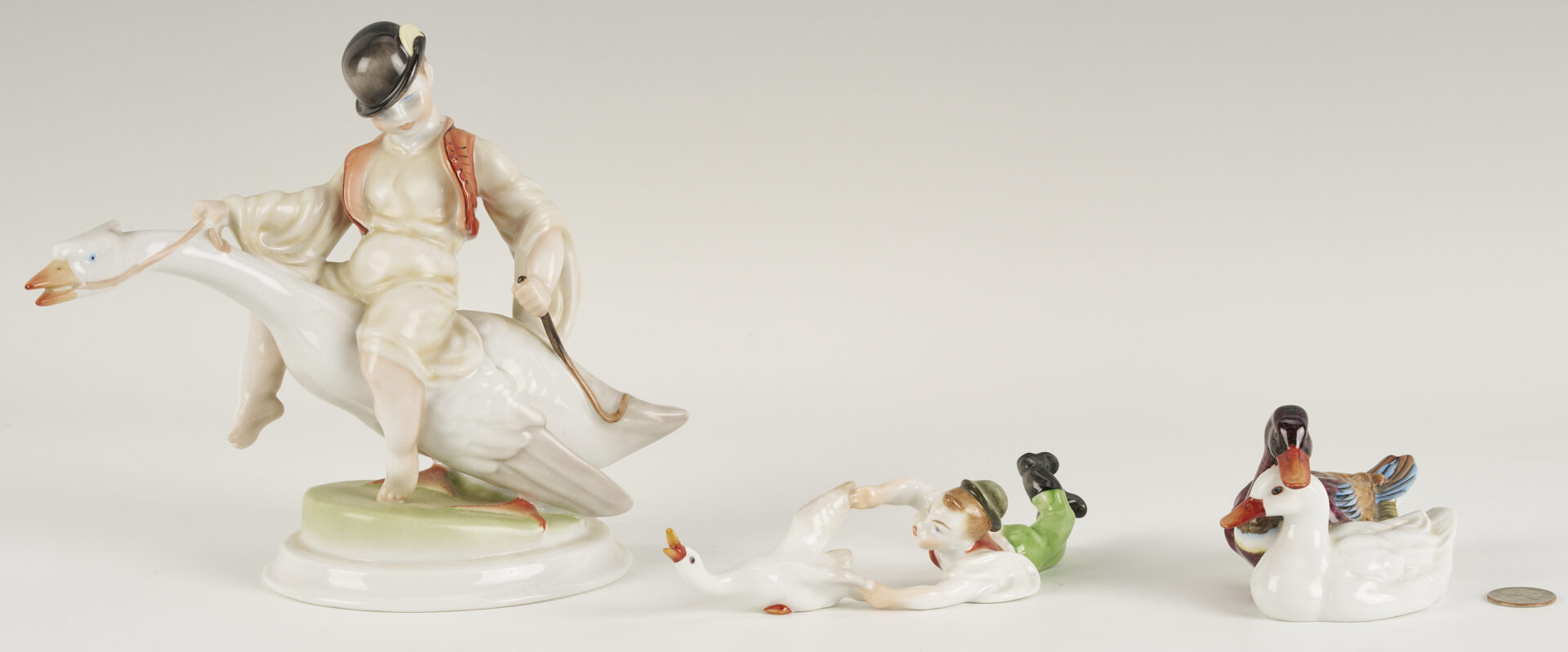 Lot 789: 4 Herend Porcelain Bird Figurines incl. Double Peacock