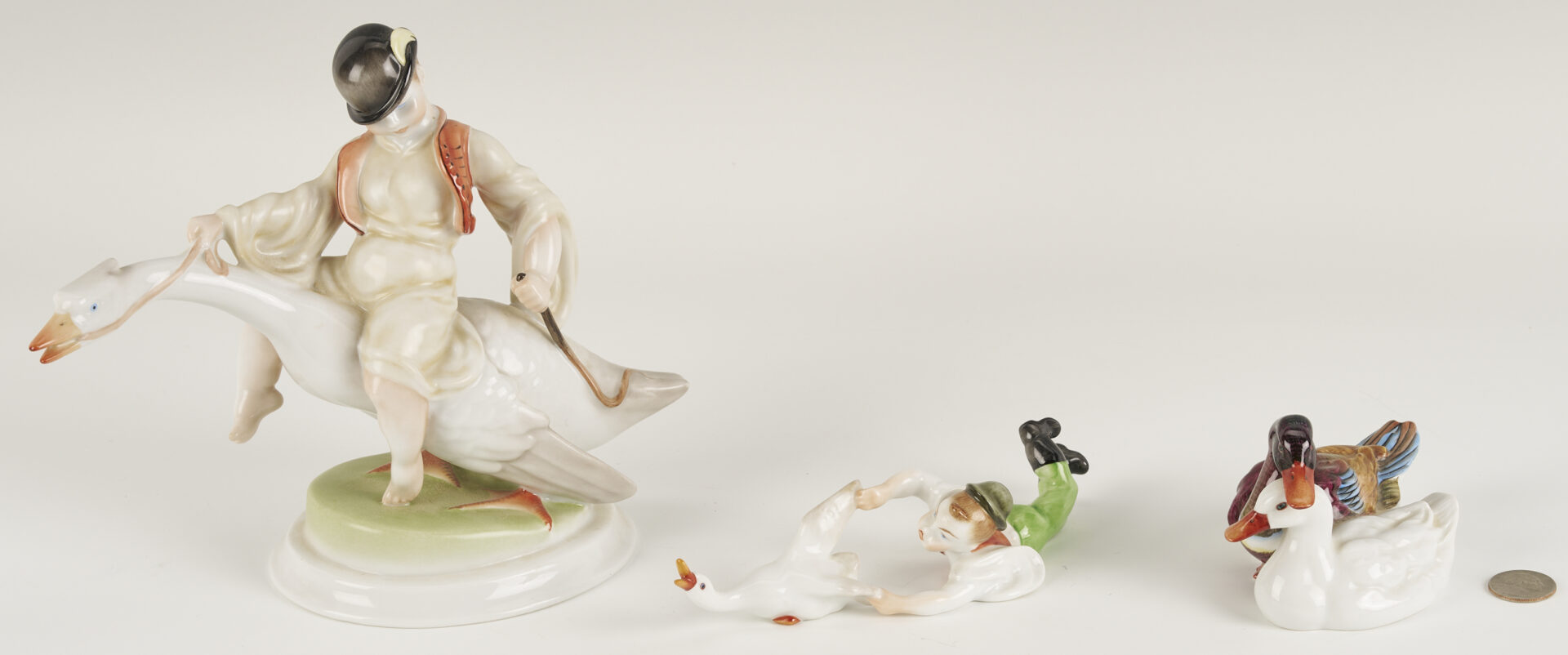 Lot 789: 4 Herend Porcelain Bird Figurines incl. Double Peacock