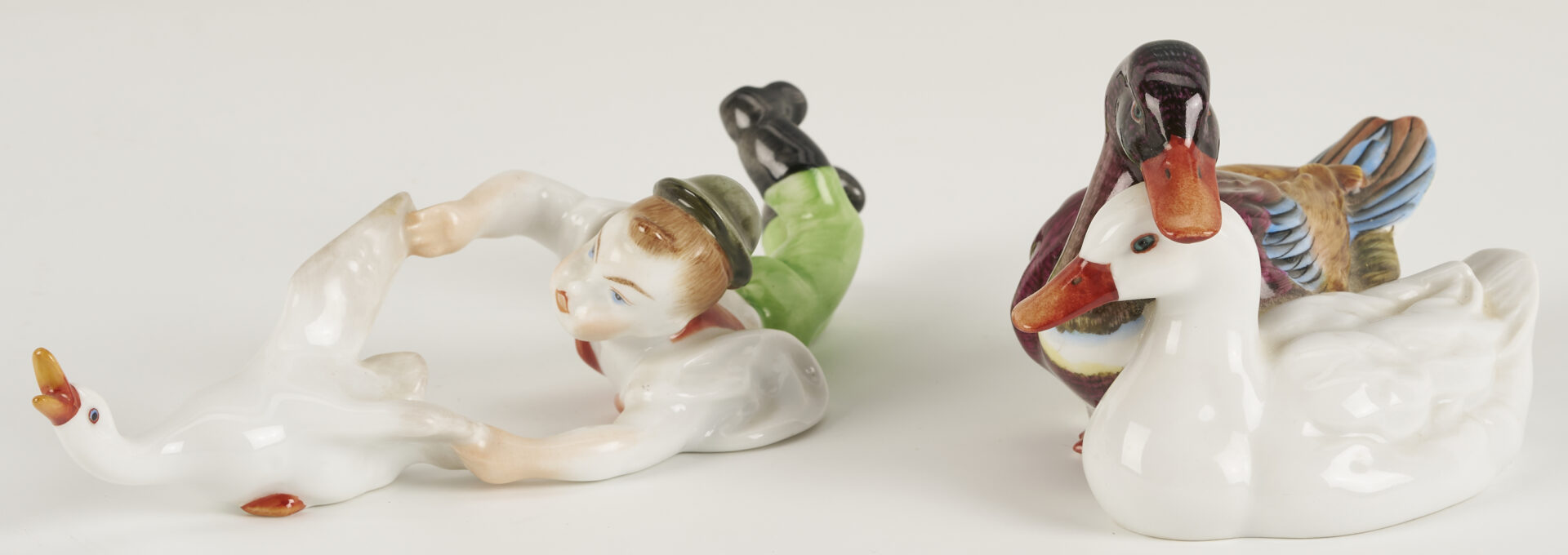 Lot 789: 4 Herend Porcelain Bird Figurines incl. Double Peacock