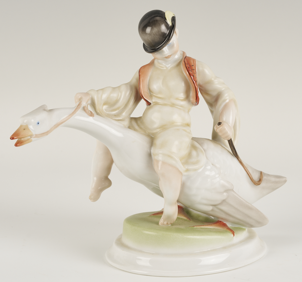 Lot 789: 4 Herend Porcelain Bird Figurines incl. Double Peacock