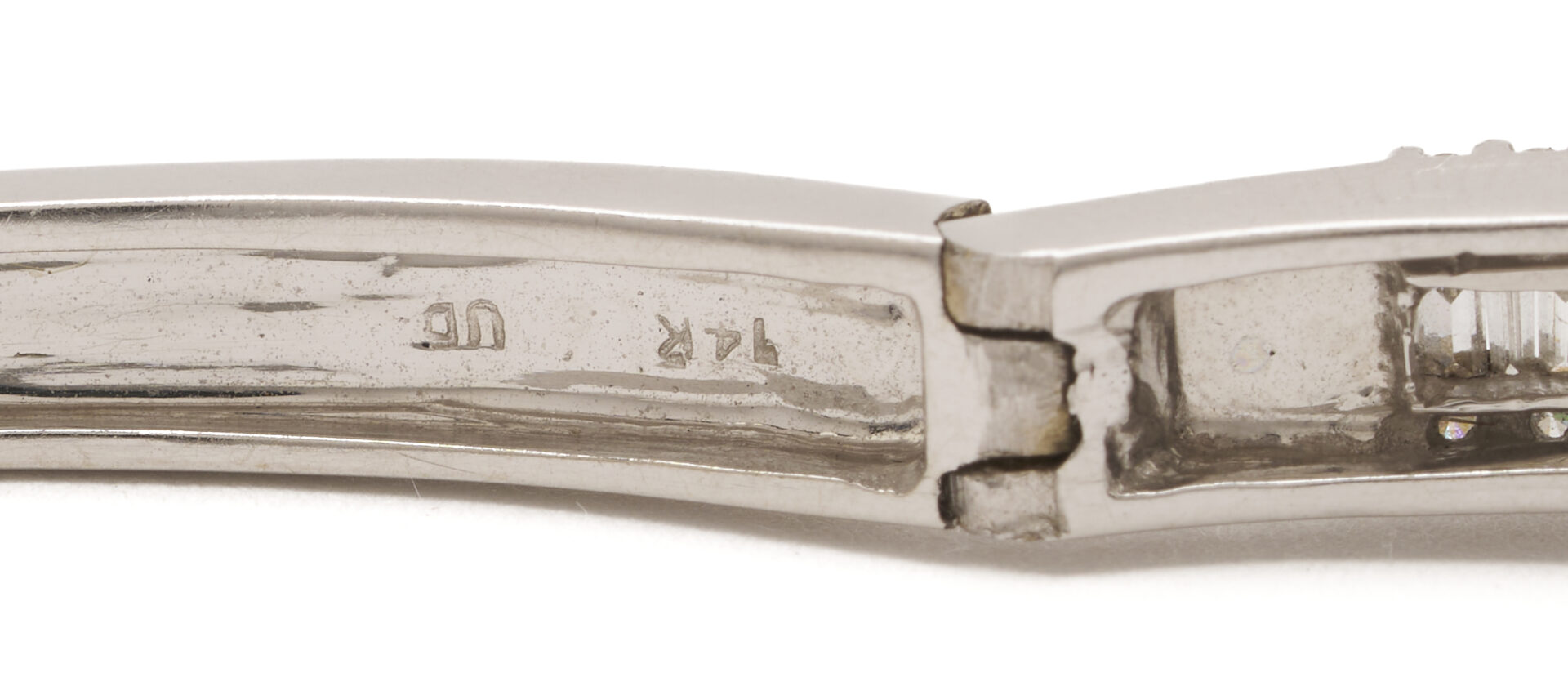 Lot 795: 14K Gold & Diamond Bangle Bracelet