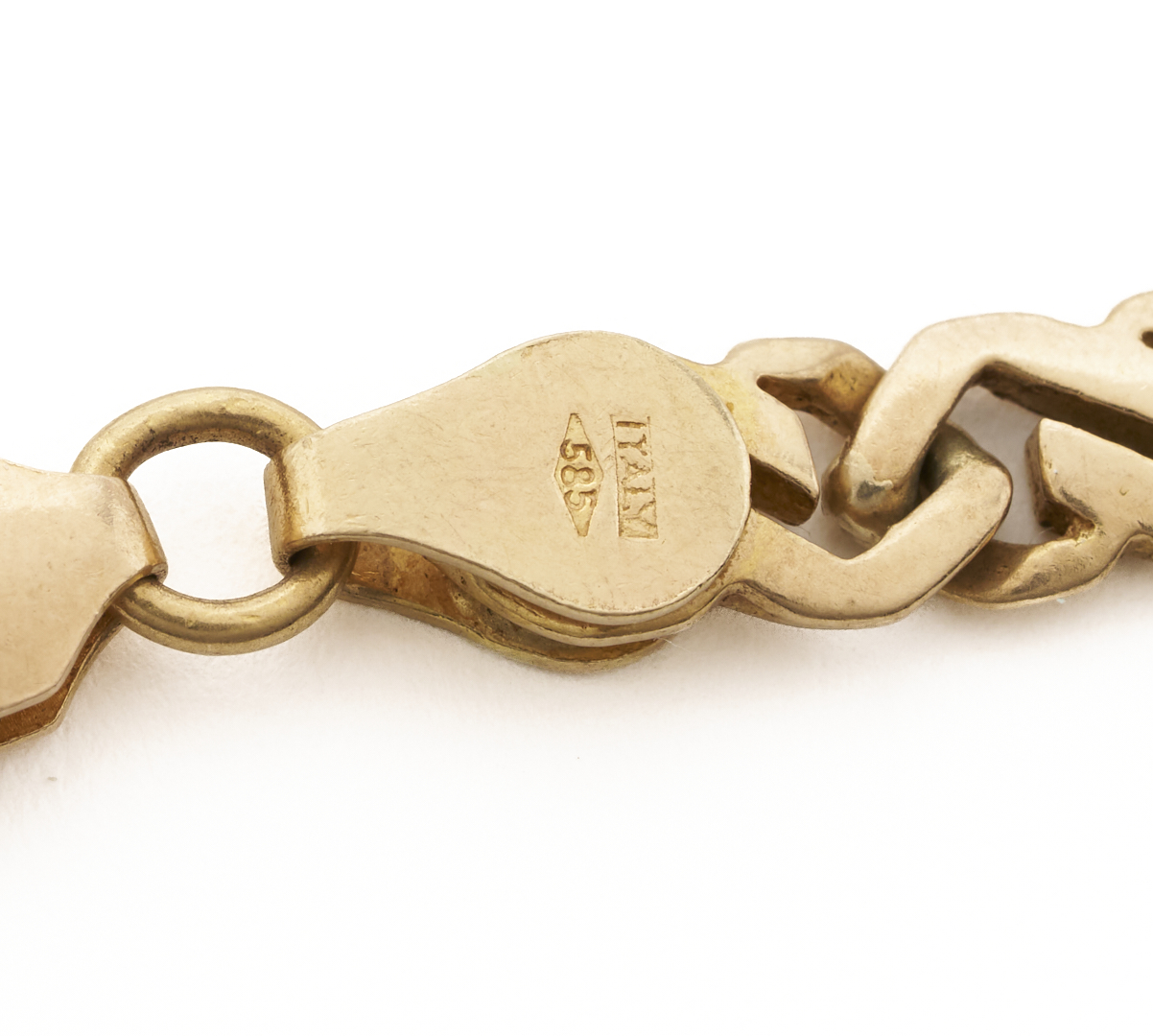 Lot 798: 14K Gold Cuban Link Necklace