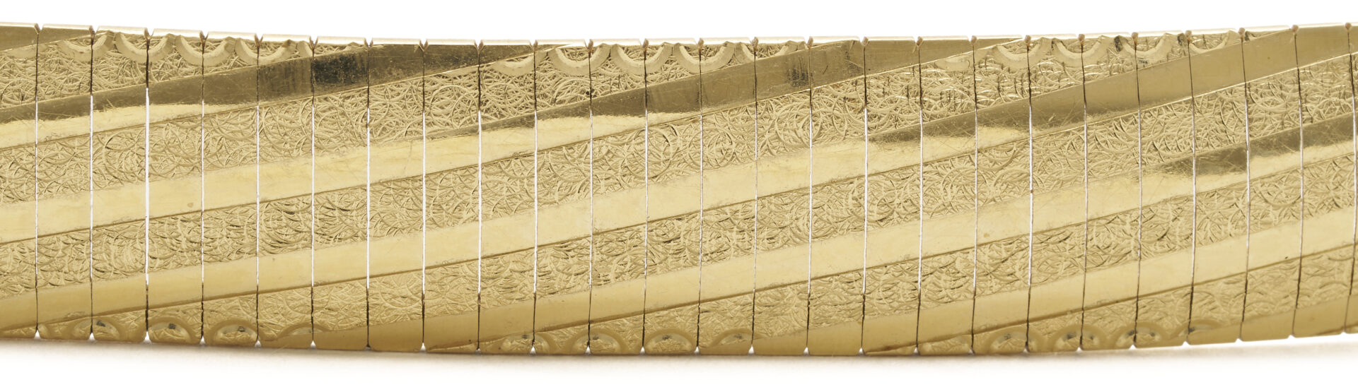 Lot 800: 14K Italian Yellow Gold Band Bracelet