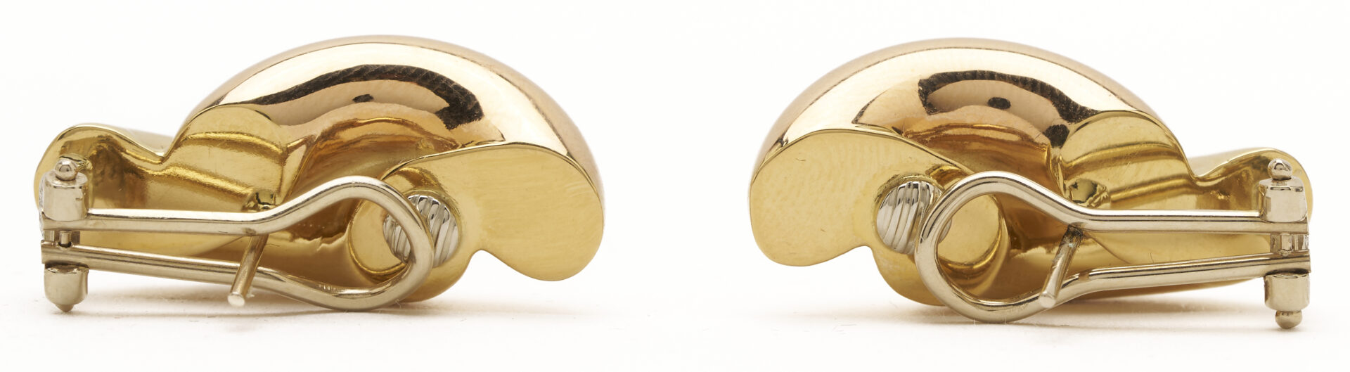 Lot 807: Nicolis Cola 18K Gold Clip-back Earrings