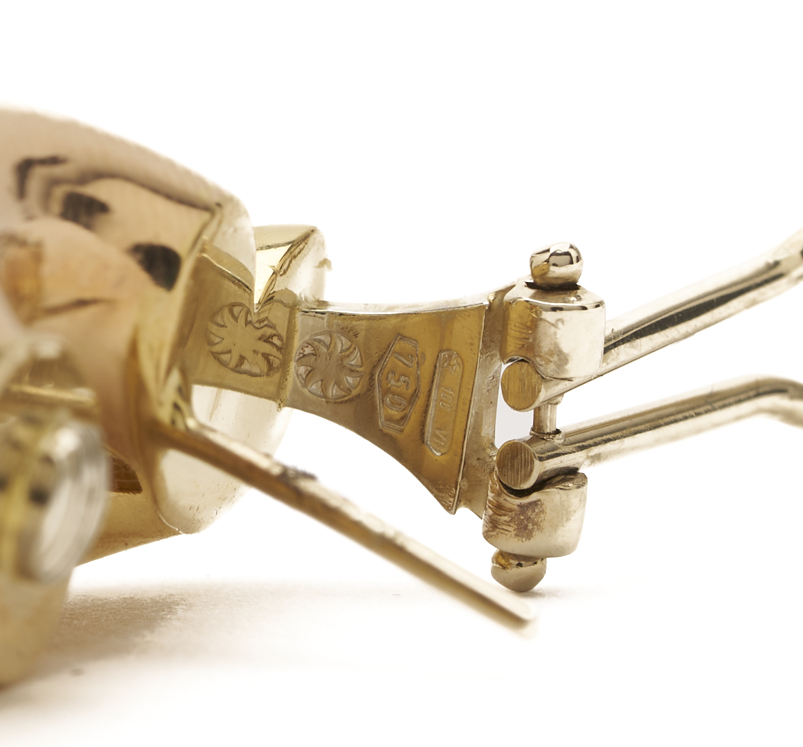 Lot 807: Nicolis Cola 18K Gold Clip-back Earrings