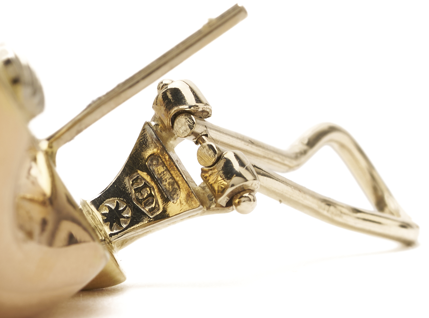 Lot 807: Nicolis Cola 18K Gold Clip-back Earrings