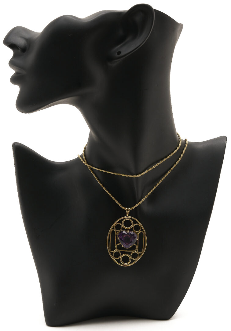 Lot 809: 14K Gold & Amethyst Necklace