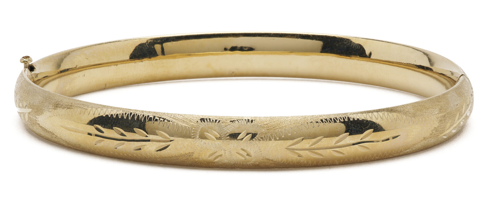 Lot 810: 14K Gold 7 1/2 in. Bangle Bracelet and 14K Gold 7 in. Bangle Bracelet