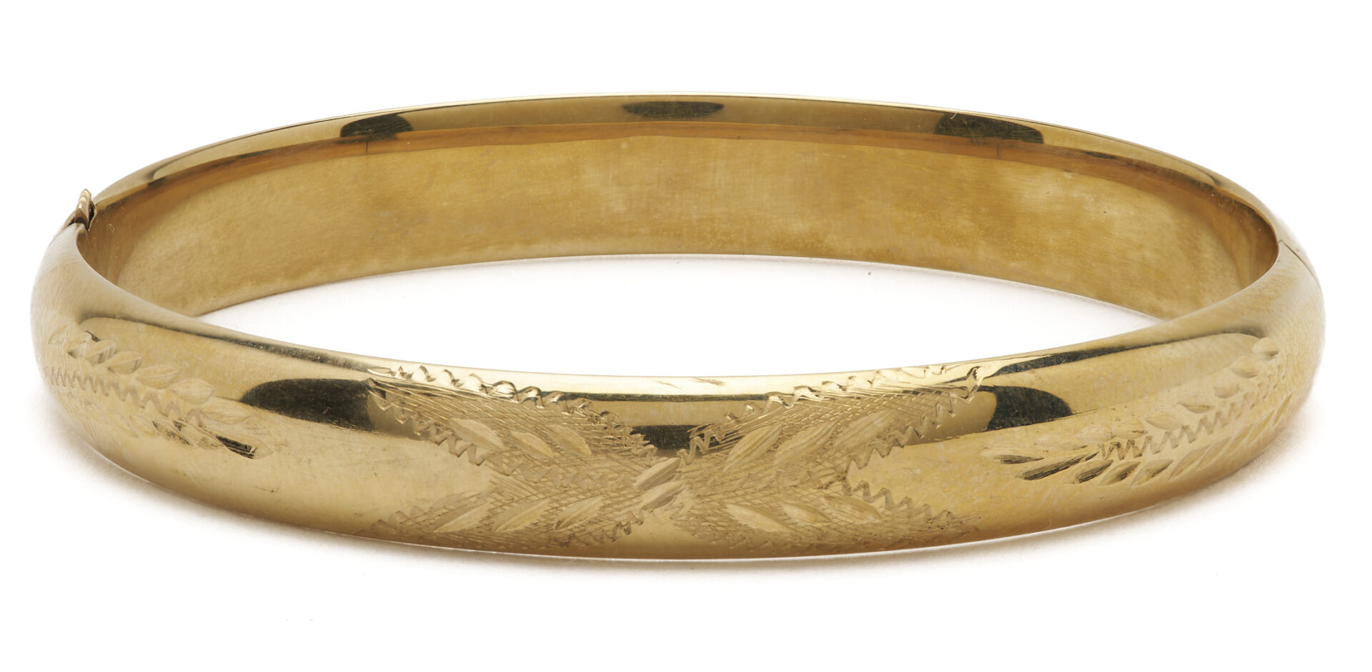 Lot 810: 14K Gold 7 1/2 in. Bangle Bracelet and 14K Gold 7 in. Bangle Bracelet
